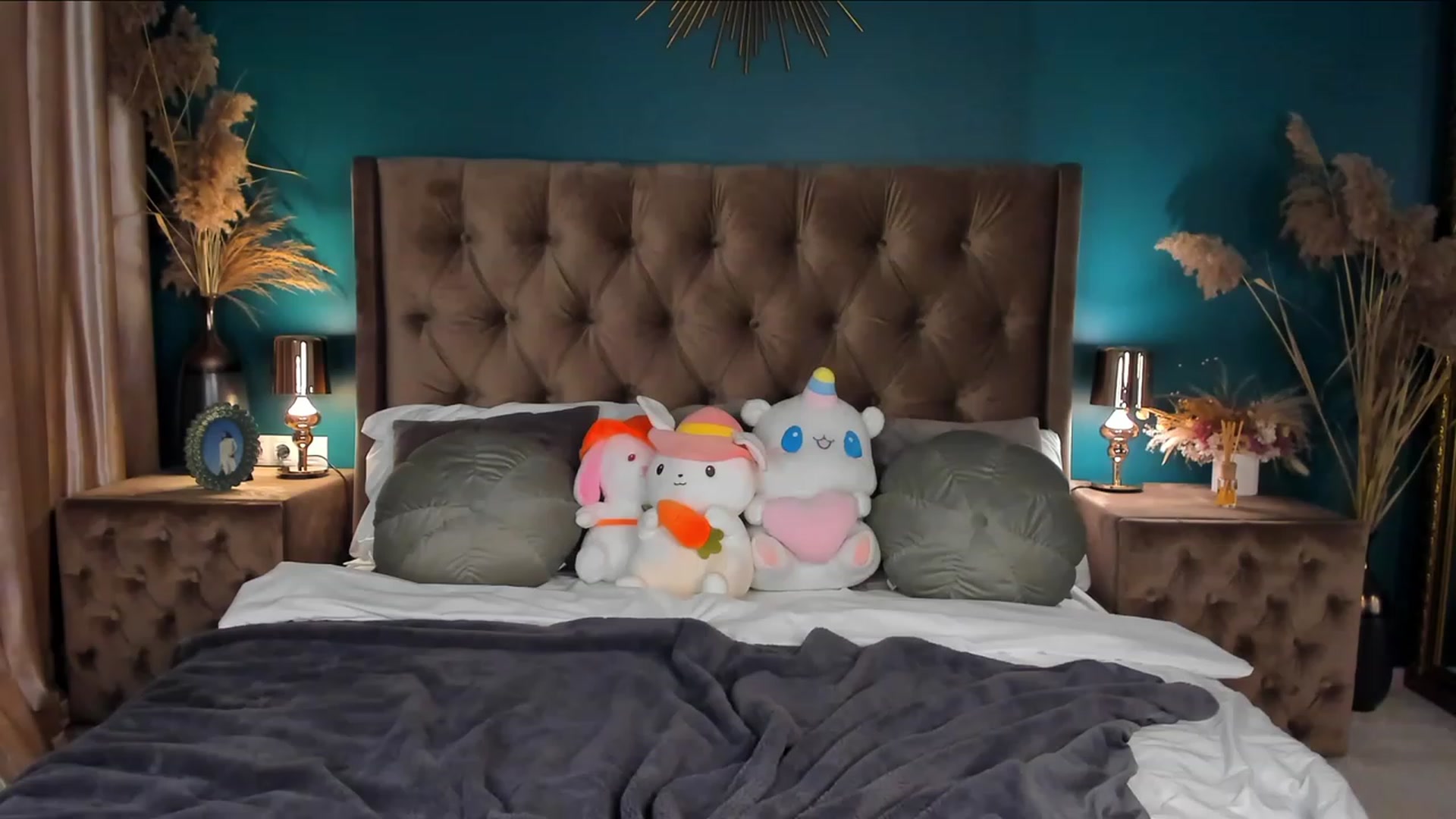 Gallery image thumbnail from ElsaYoung's myfreecams stream on, 12/07/2023, 13:55 image 19 of 20
