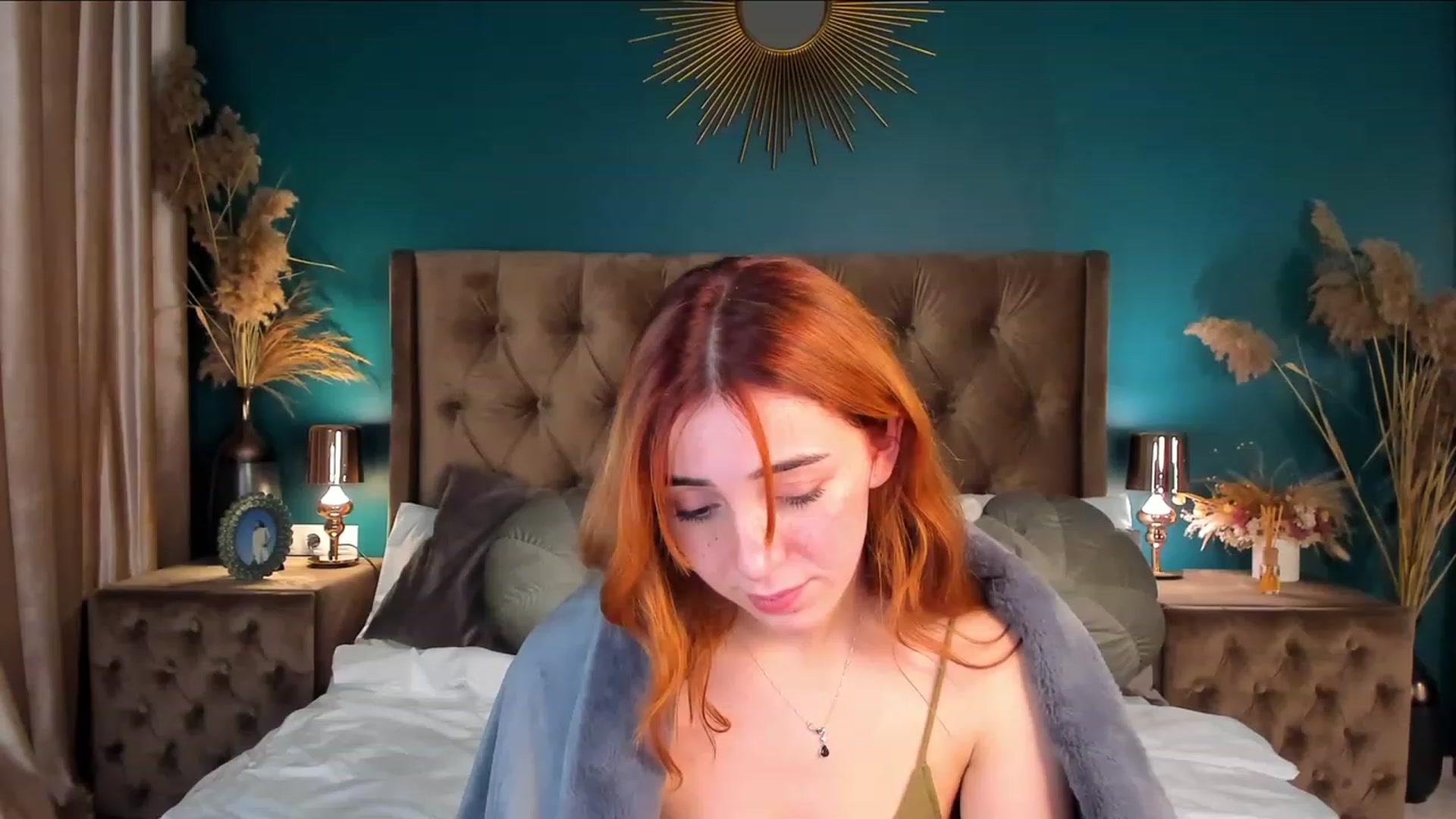 Gallery image thumbnail from ElsaYoung's myfreecams stream on, 12/07/2023, 18:15 image 7 of 20