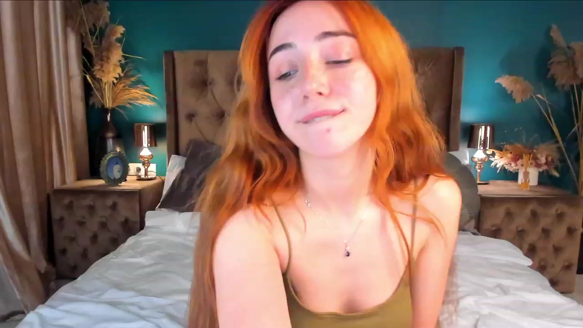 Gallery image thumbnail from ElsaYoung's myfreecams stream on, 12/07/2023, 18:15 image 18 of 20