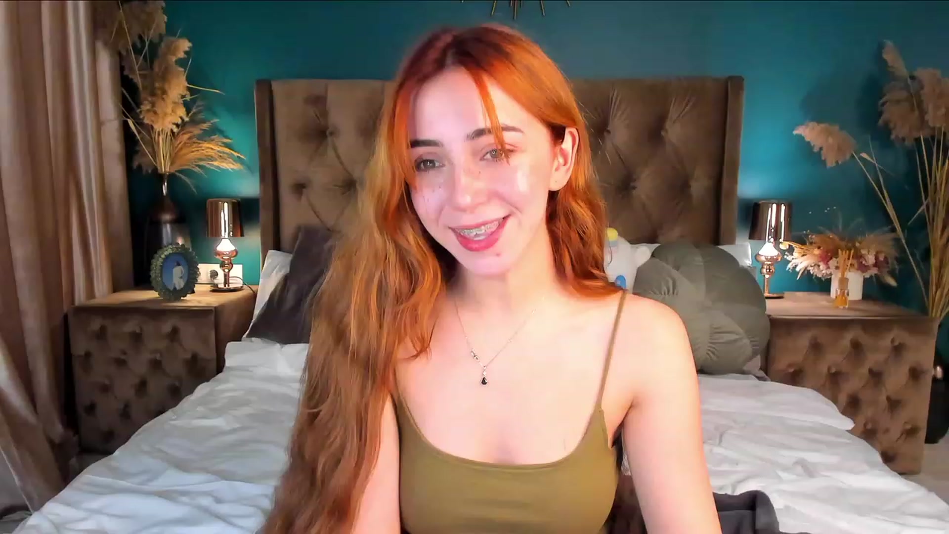 Gallery image thumbnail from ElsaYoung's myfreecams stream on, 12/07/2023, 18:44 image 2 of 20