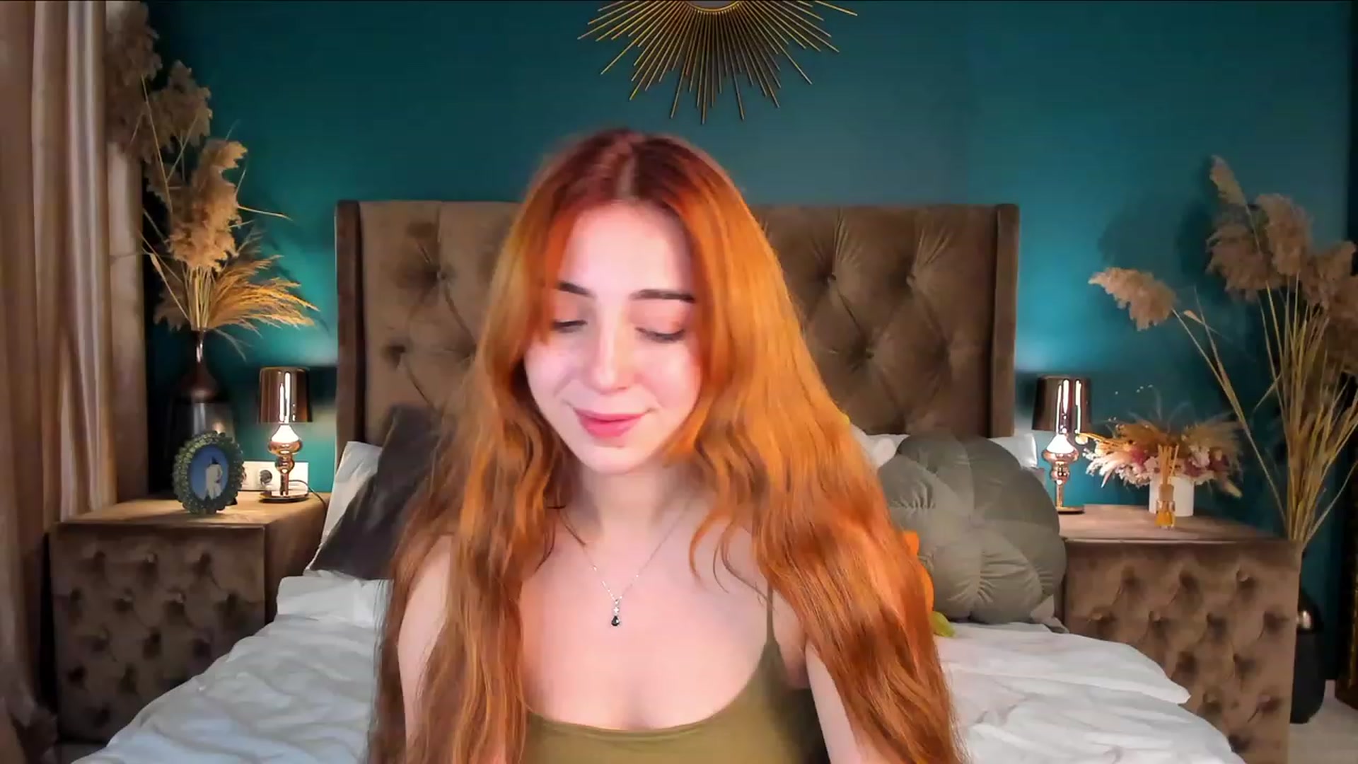 Gallery image thumbnail from ElsaYoung's myfreecams stream on, 12/07/2023, 18:44 image 10 of 20