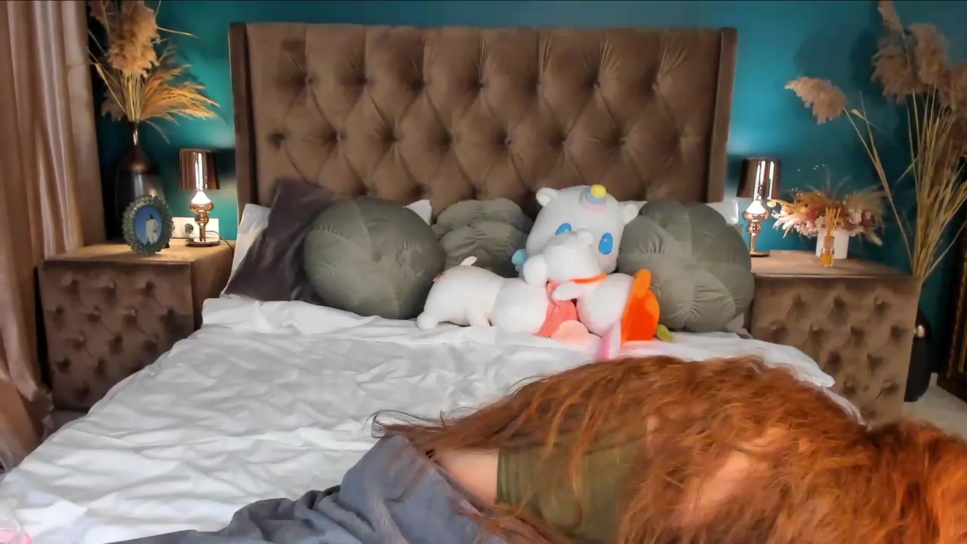 Gallery image thumbnail from ElsaYoung's myfreecams stream on, 12/07/2023, 18:44 image 18 of 20