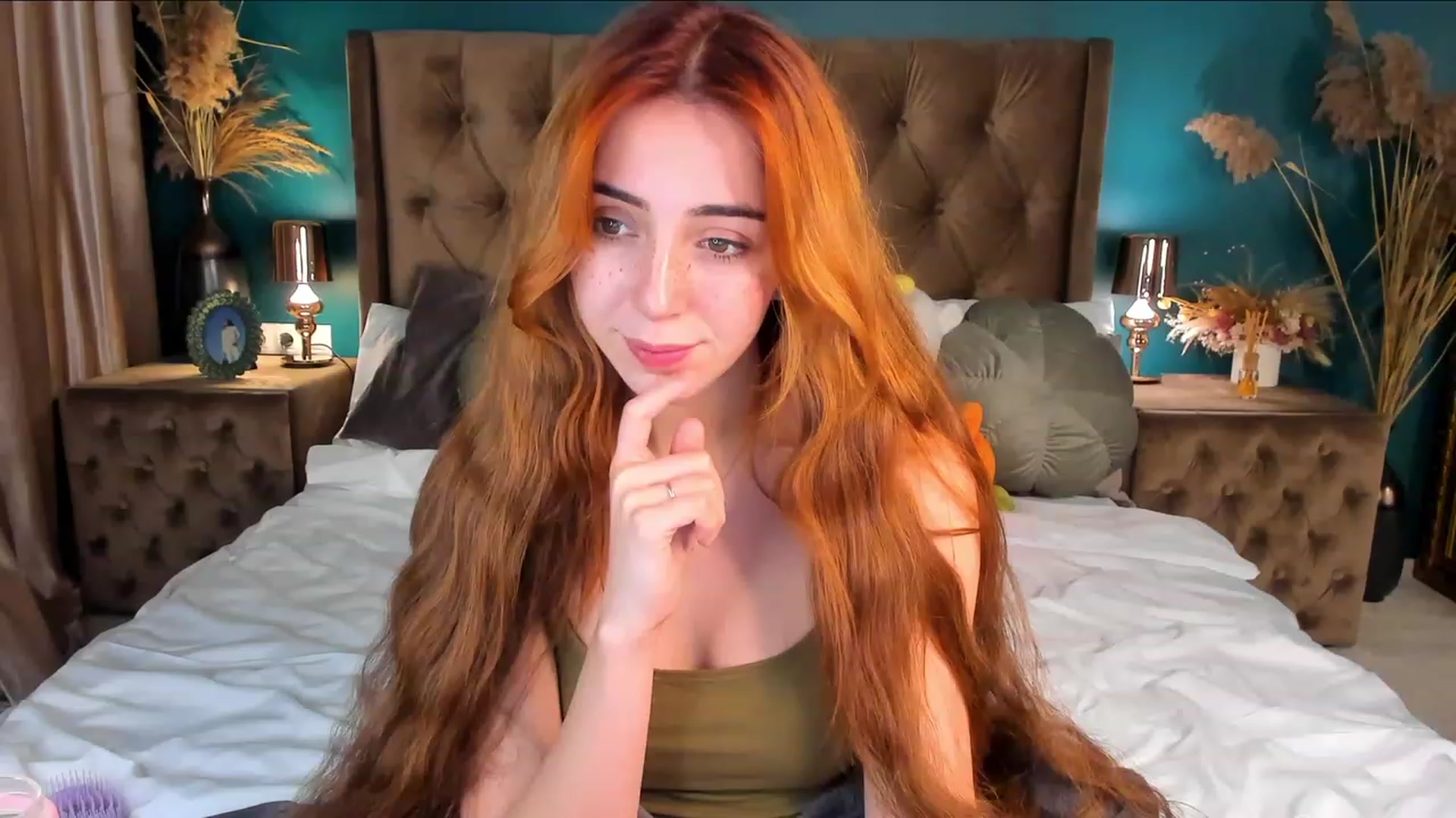 Gallery image thumbnail from ElsaYoung's myfreecams stream on, 12/07/2023, 18:44 image 13 of 20