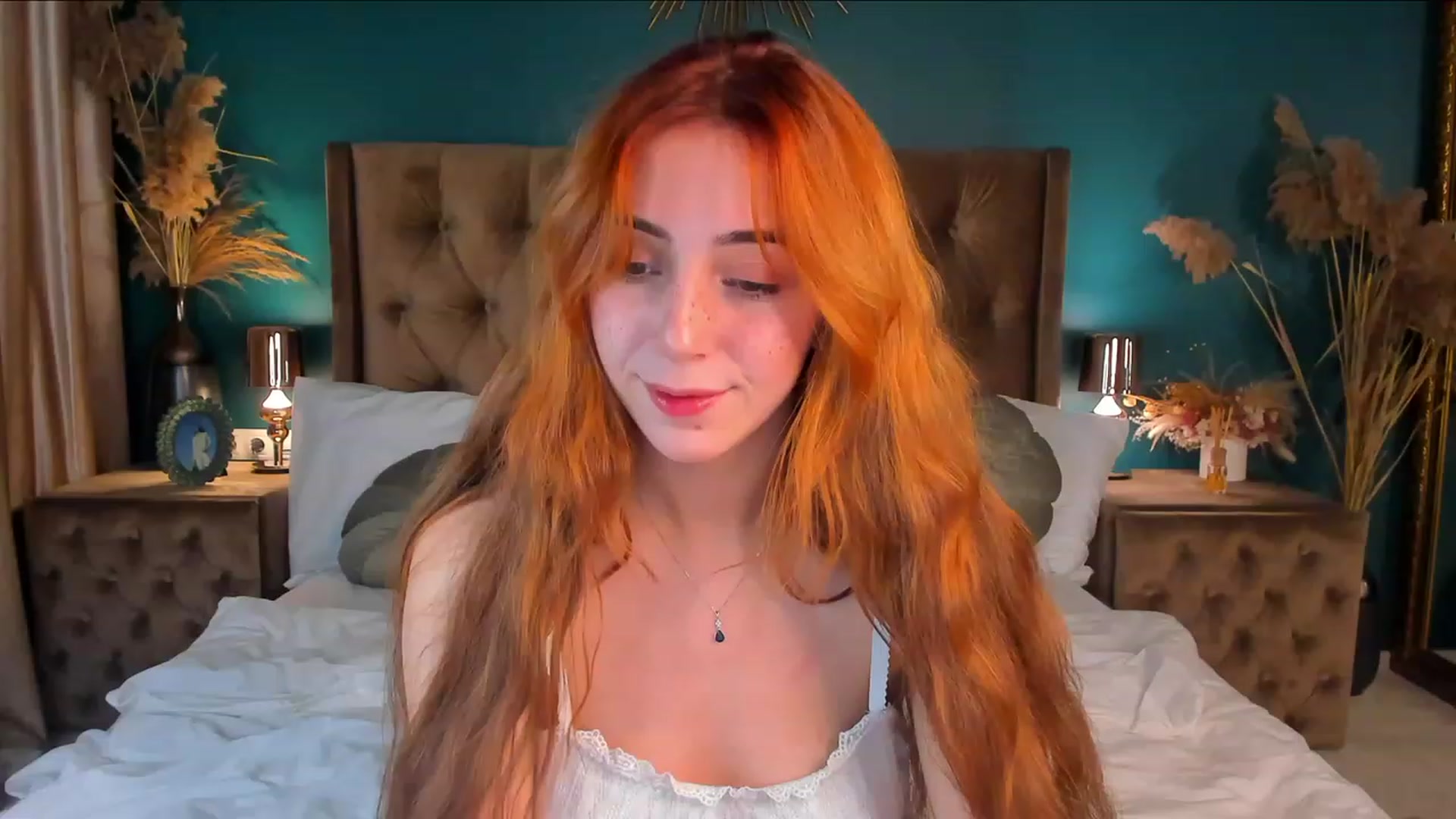 Gallery image thumbnail from ElsaYoung's myfreecams stream on, 12/08/2023, 22:14 image 11 of 20