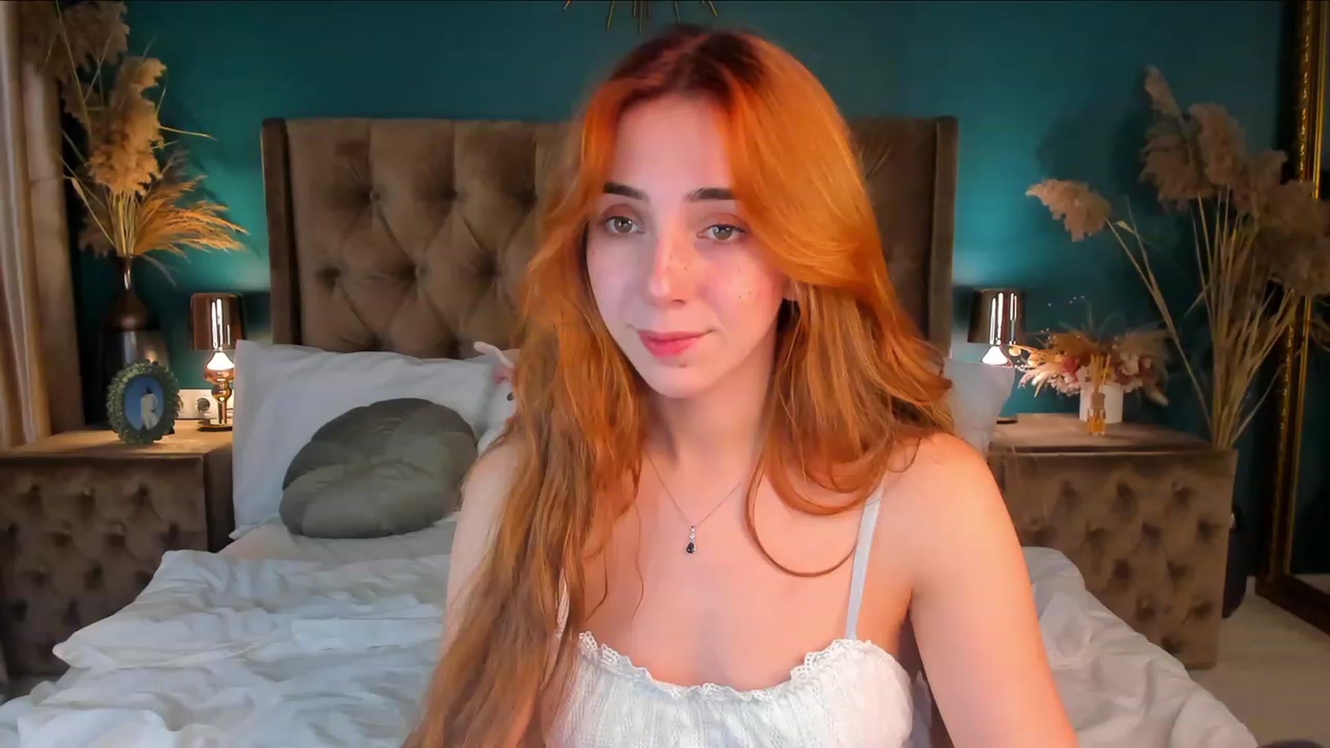 Gallery image thumbnail from ElsaYoung's myfreecams stream on, 12/08/2023, 22:14 image 20 of 20