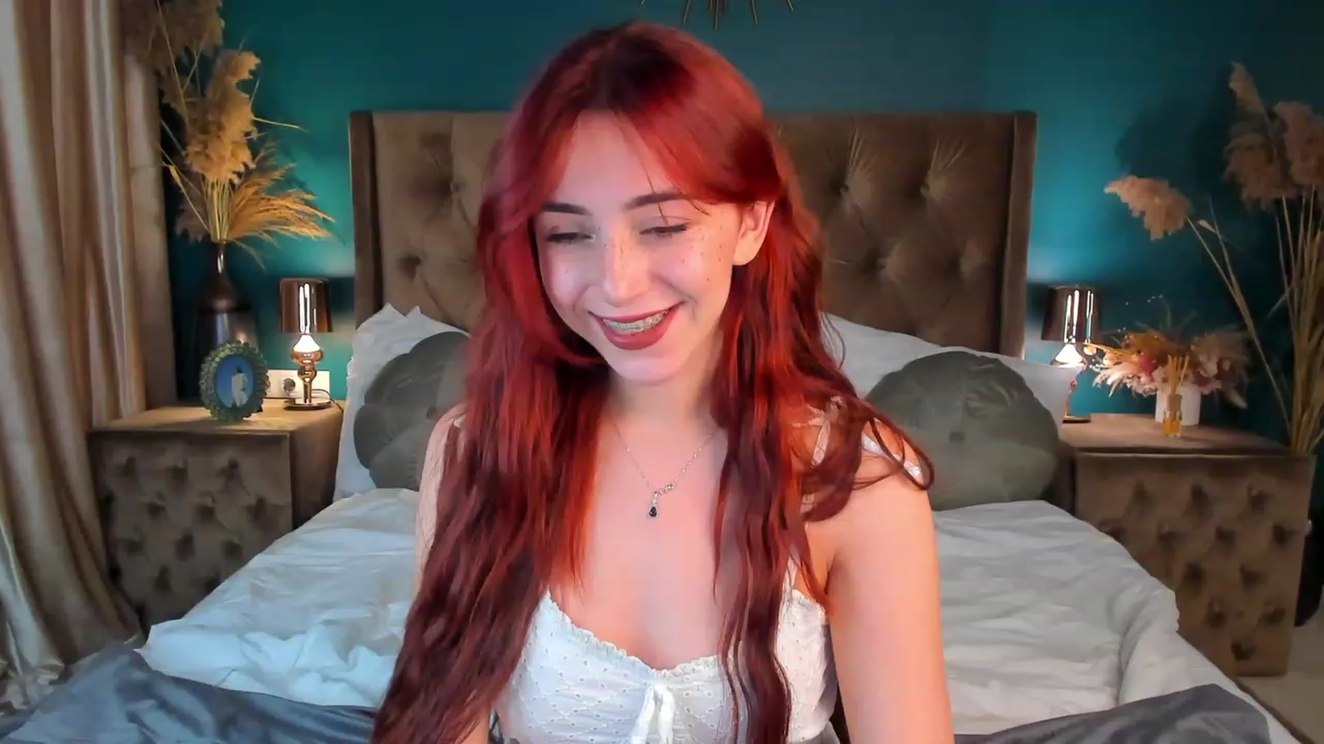 Gallery image thumbnail from ElsaYoung's myfreecams stream on, 12/09/2023, 22:35 image 2 of 20