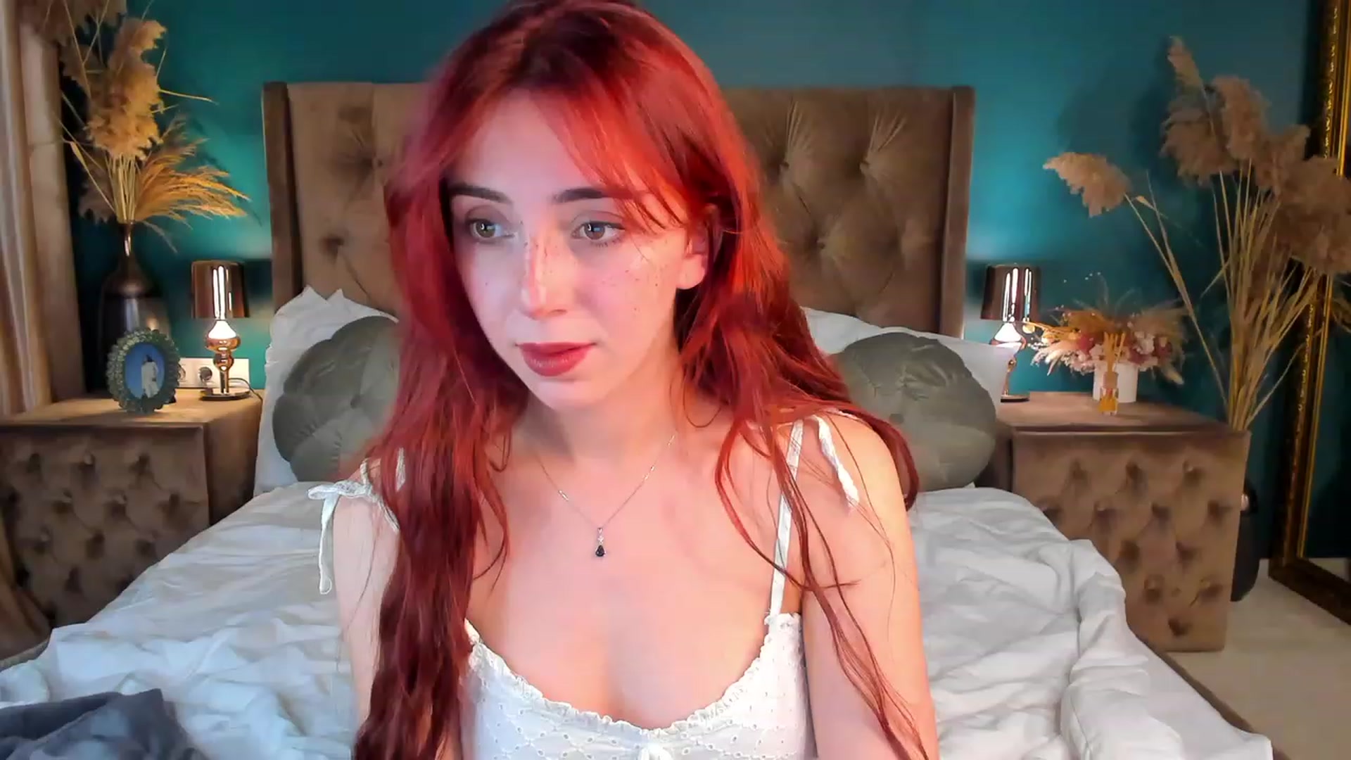 Gallery image thumbnail from ElsaYoung's myfreecams stream on, 12/09/2023, 23:12 image 4 of 20