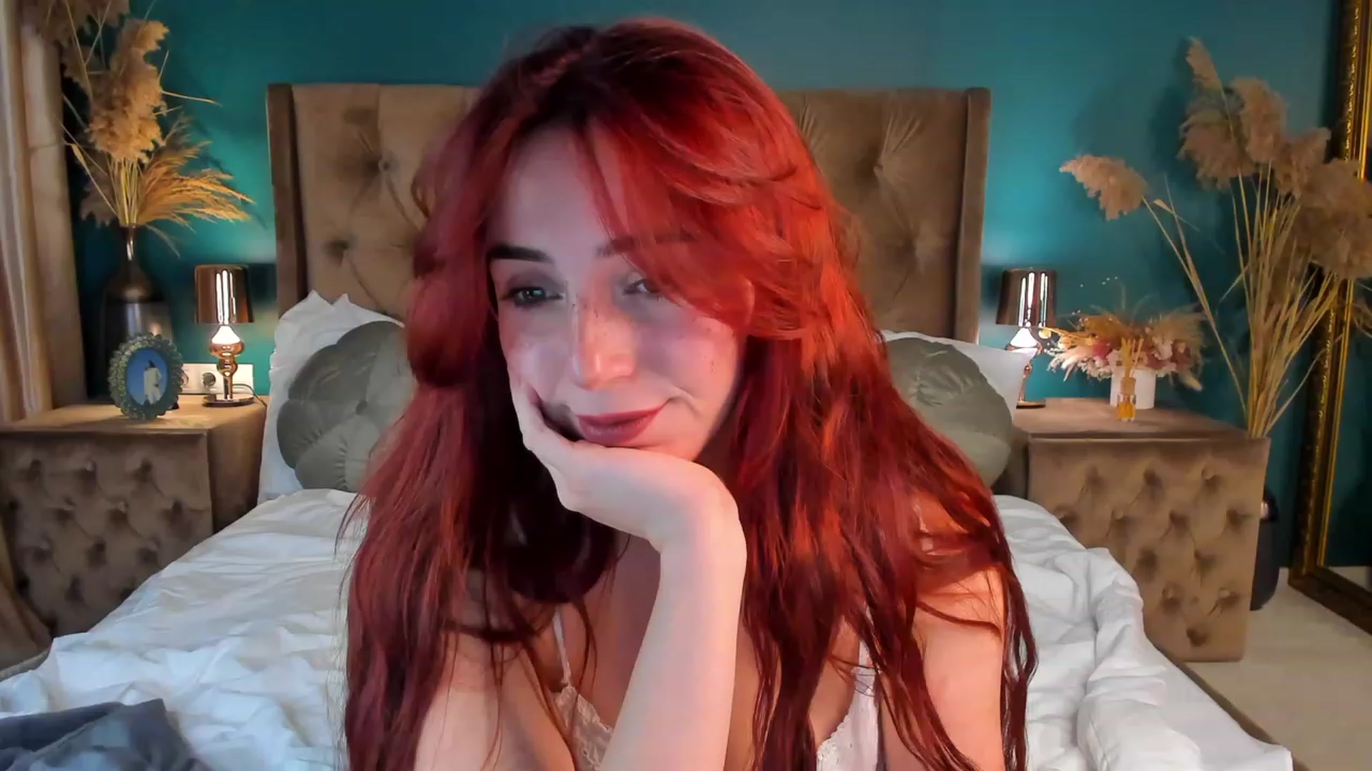 Gallery image thumbnail from ElsaYoung's myfreecams stream on, 12/09/2023, 23:12 image 2 of 20