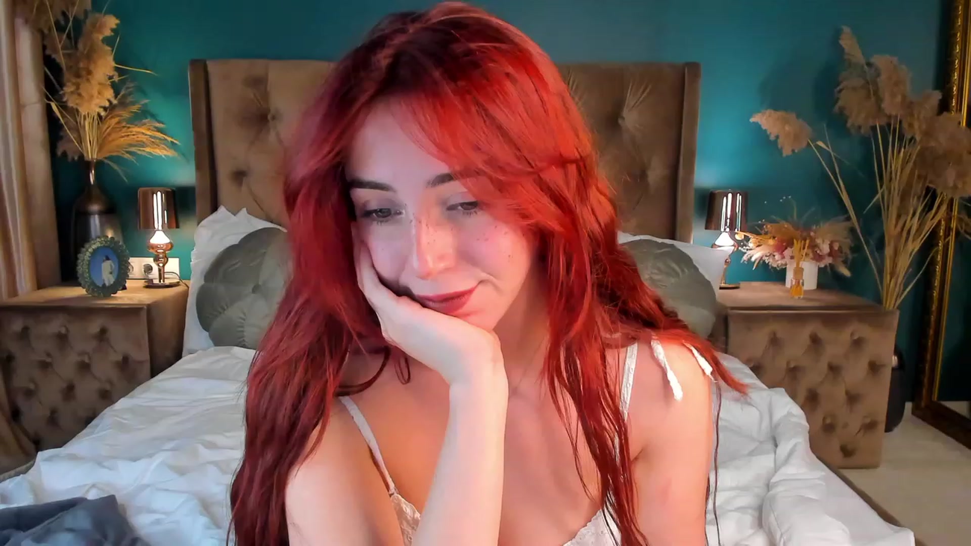 Gallery image thumbnail from ElsaYoung's myfreecams stream on, 12/09/2023, 23:12 image 3 of 20