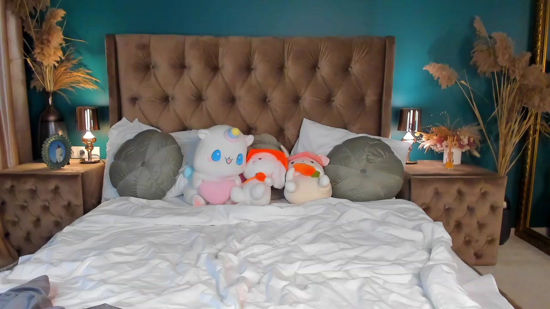 Gallery image thumbnail from ElsaYoung's myfreecams stream on, 12/09/2023, 23:12 image 18 of 20