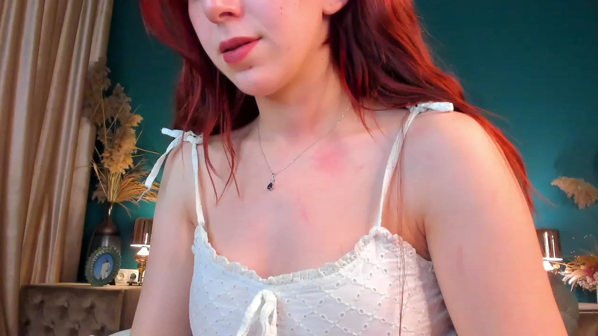 Gallery image thumbnail from ElsaYoung's myfreecams stream on, 12/10/2023, 01:18 image 20 of 20