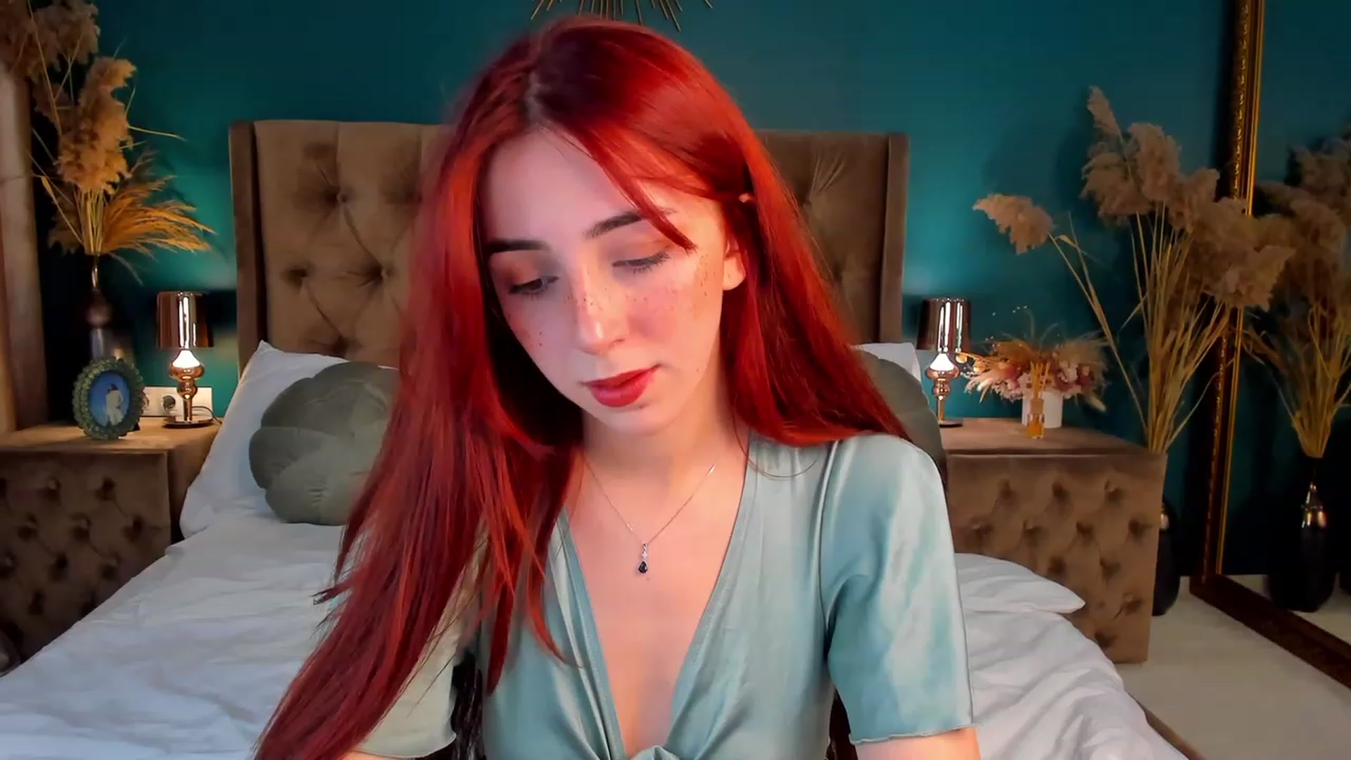 Gallery image thumbnail from ElsaYoung's myfreecams stream on, 12/10/2023, 21:33 image 9 of 20