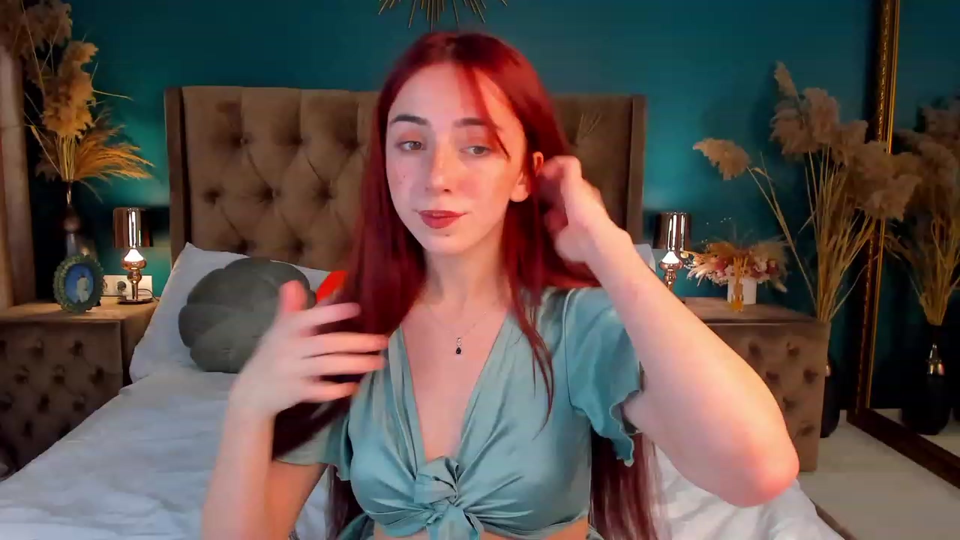 Gallery image thumbnail from ElsaYoung's myfreecams stream on, 12/10/2023, 21:33 image 4 of 20