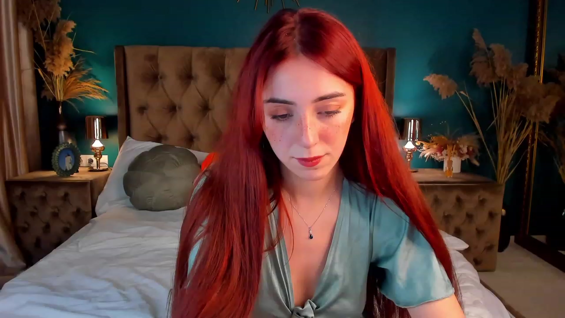 Gallery image thumbnail from ElsaYoung's myfreecams stream on, 12/10/2023, 21:33 image 19 of 20