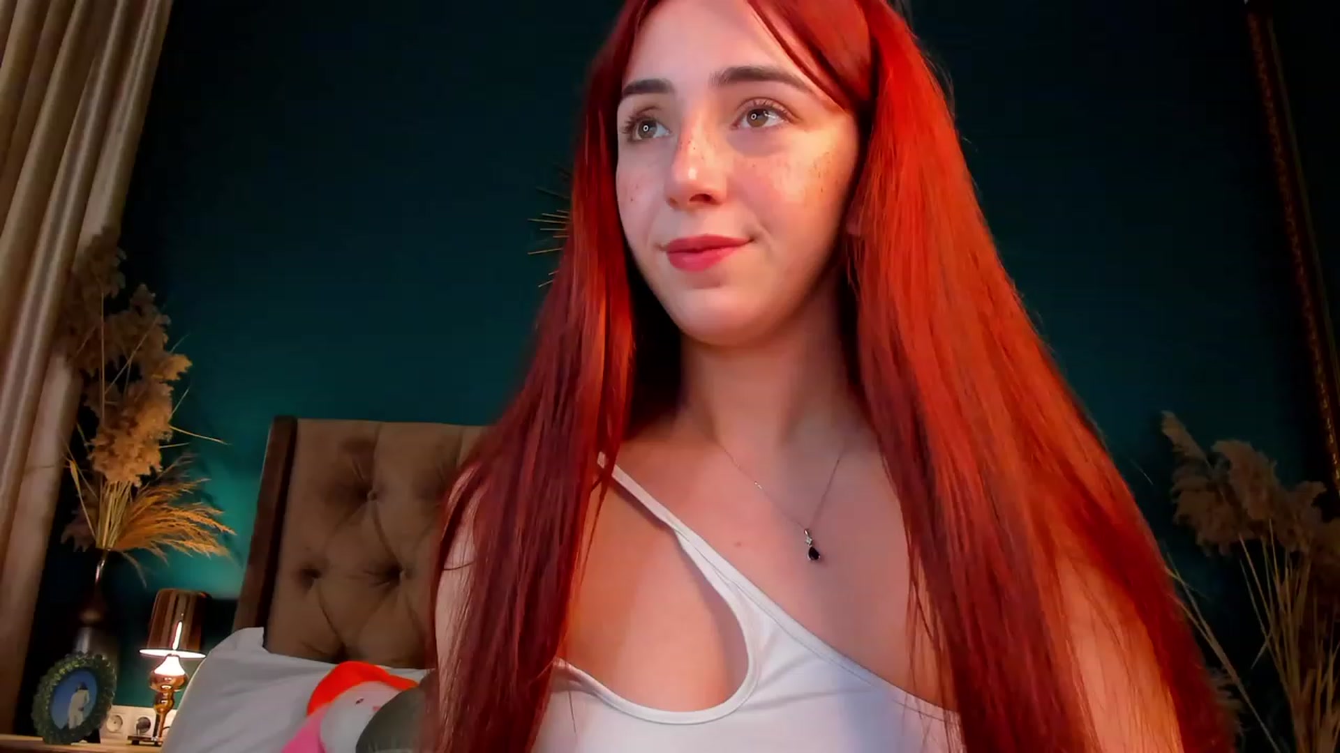 Gallery image thumbnail from ElsaYoung's myfreecams stream on, 12/11/2023, 01:15 image 1 of 20