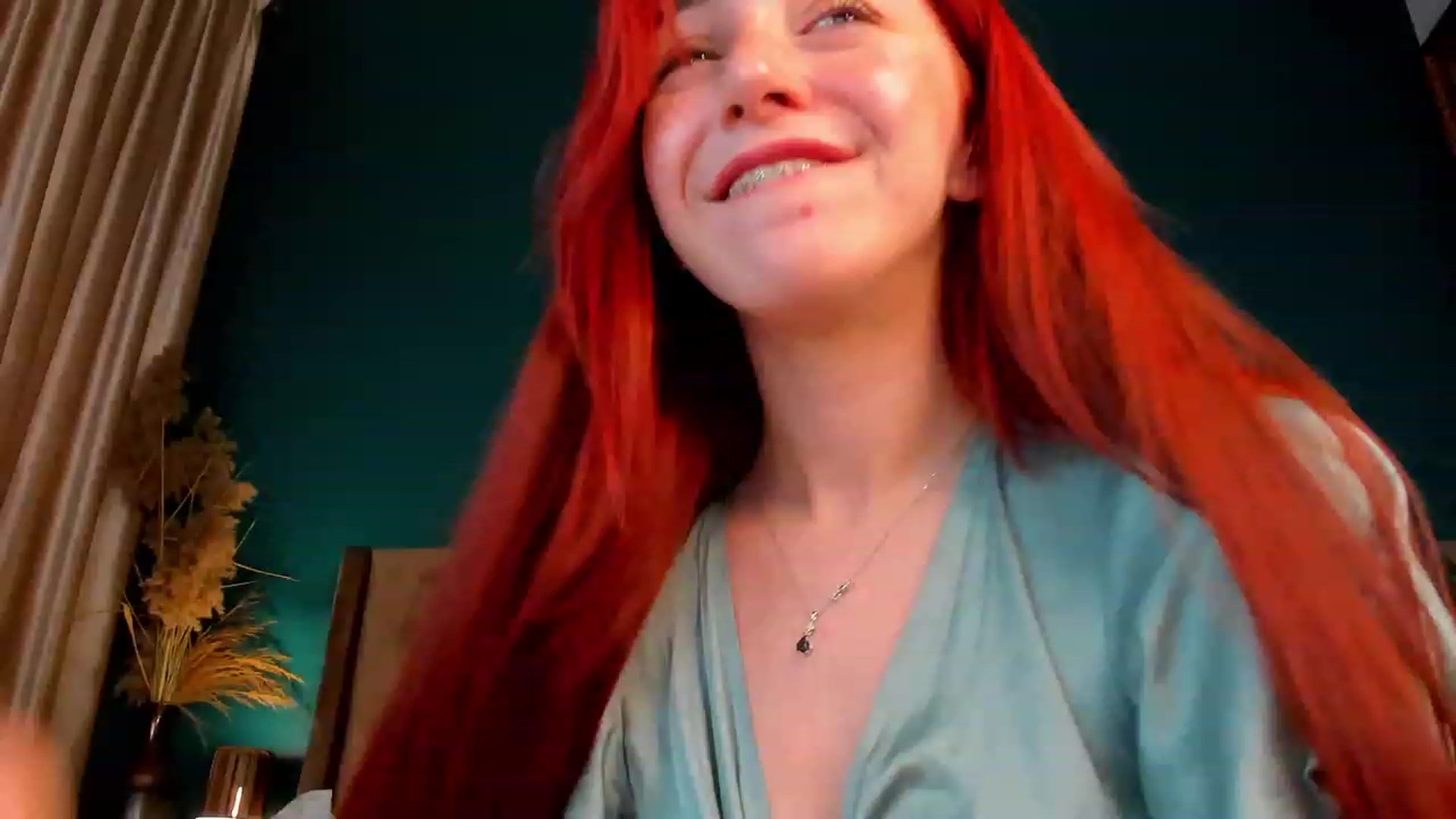Gallery image thumbnail from ElsaYoung's myfreecams stream on, 12/11/2023, 04:24 image 2 of 20