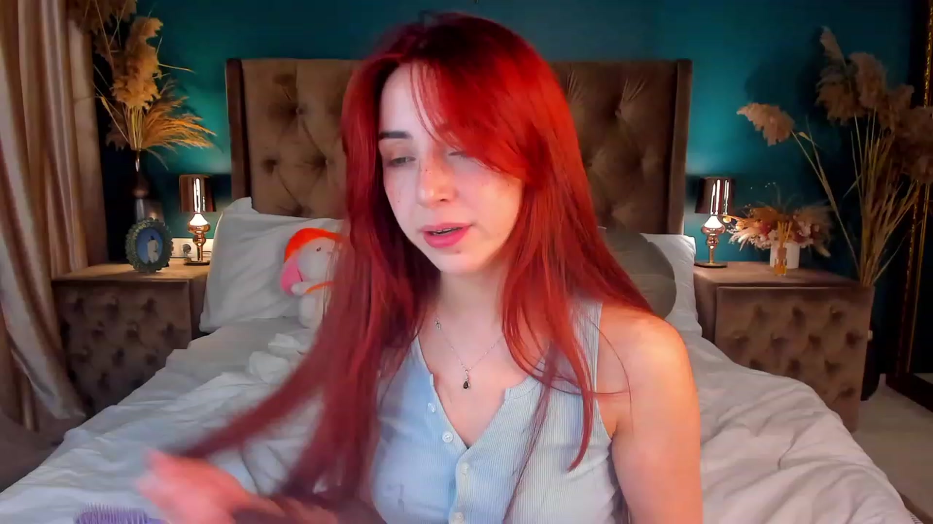 Gallery image thumbnail from ElsaYoung's myfreecams stream on, 12/11/2023, 06:08 image 13 of 20