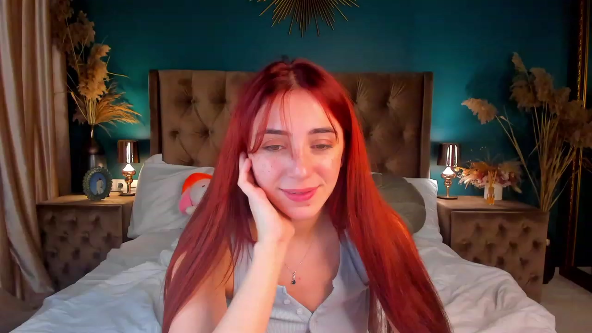 Gallery image thumbnail from ElsaYoung's myfreecams stream on, 12/11/2023, 06:08 image 12 of 20
