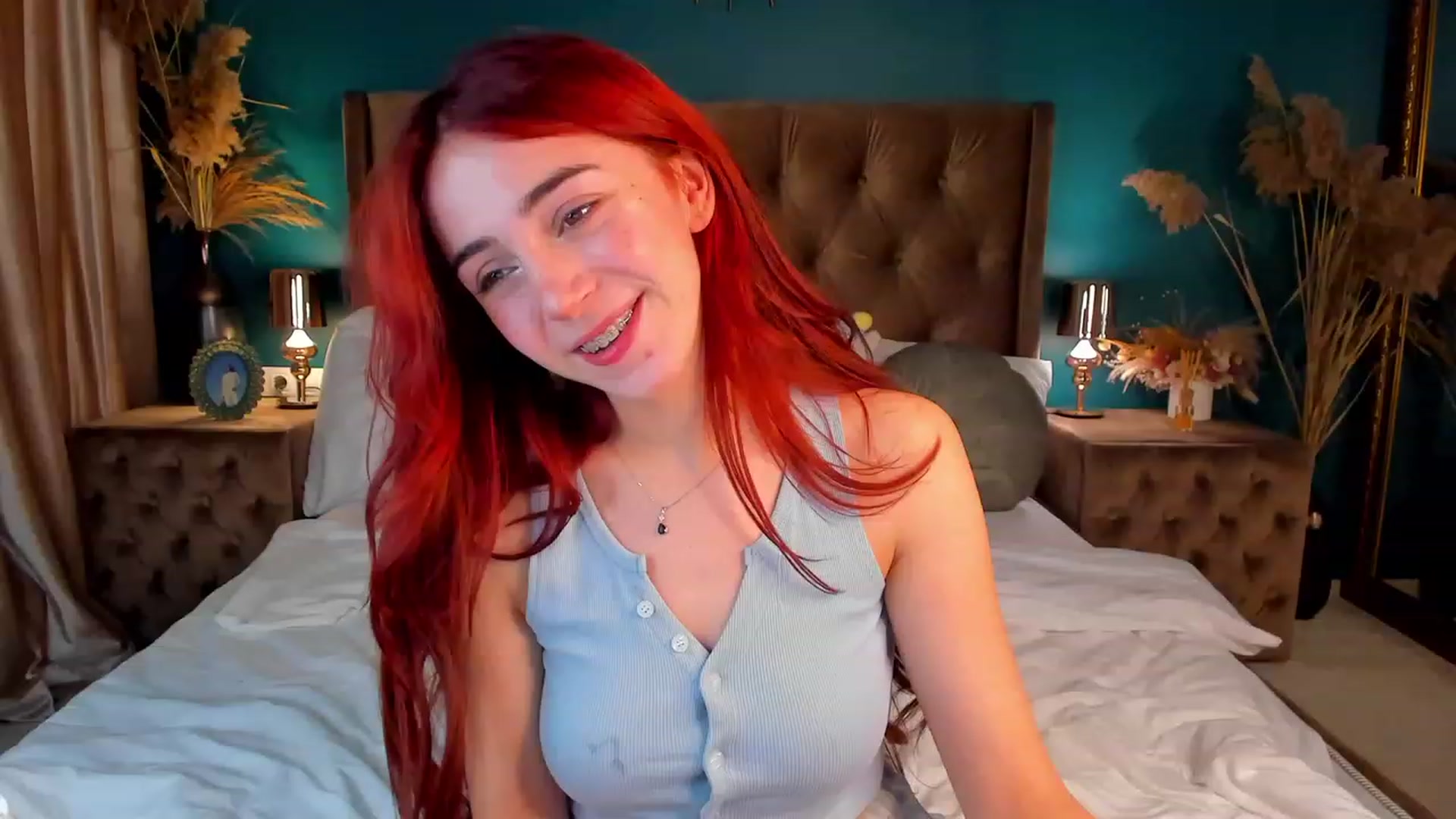 Gallery image thumbnail from ElsaYoung's myfreecams stream on, 12/12/2023, 13:40 image 17 of 20