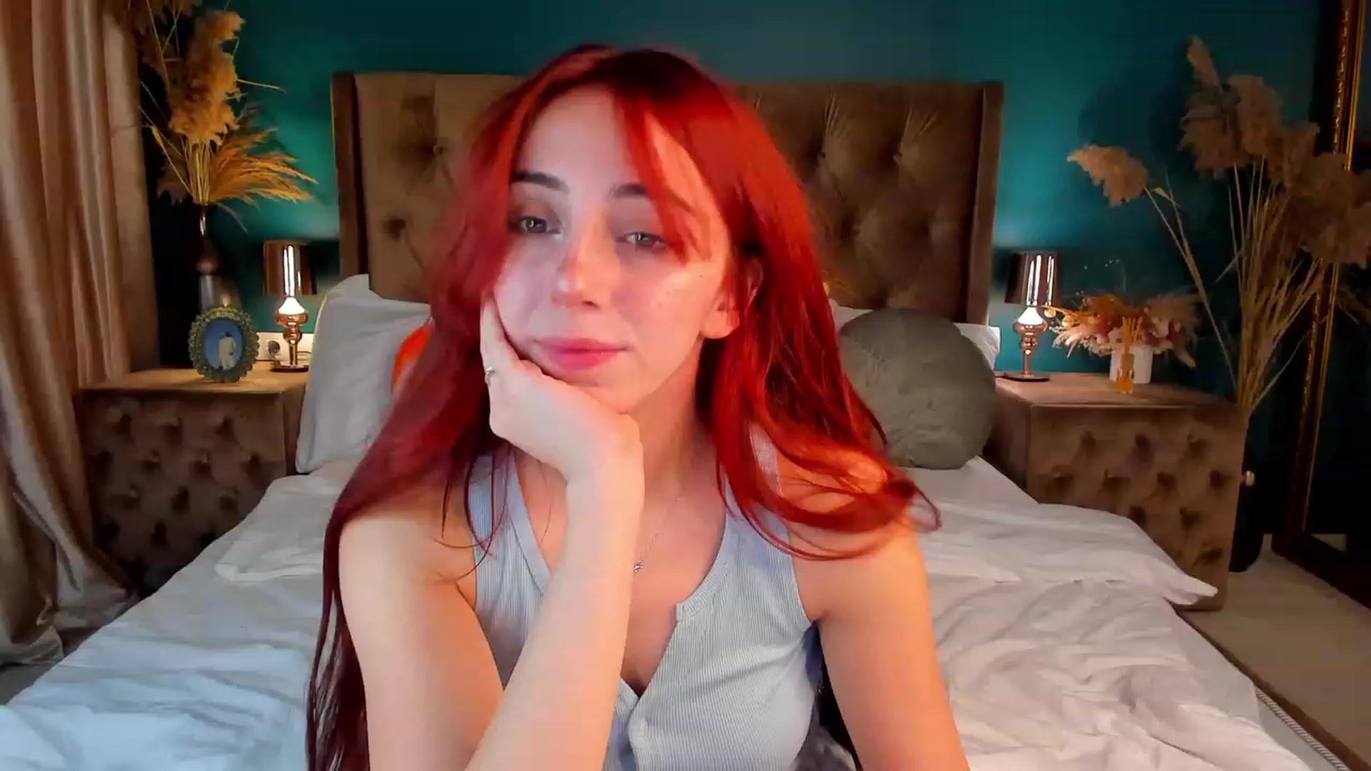 Gallery image thumbnail from ElsaYoung's myfreecams stream on, 12/12/2023, 13:40 image 2 of 20