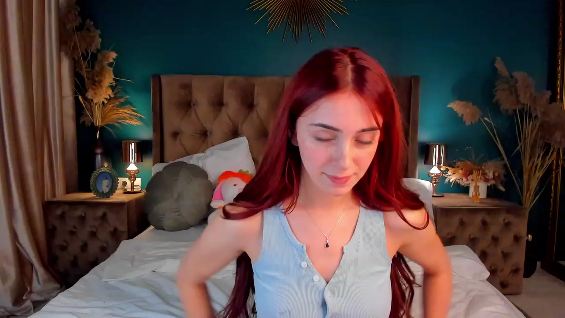 Gallery image thumbnail from ElsaYoung's myfreecams stream on, 12/12/2023, 14:51 image 10 of 20