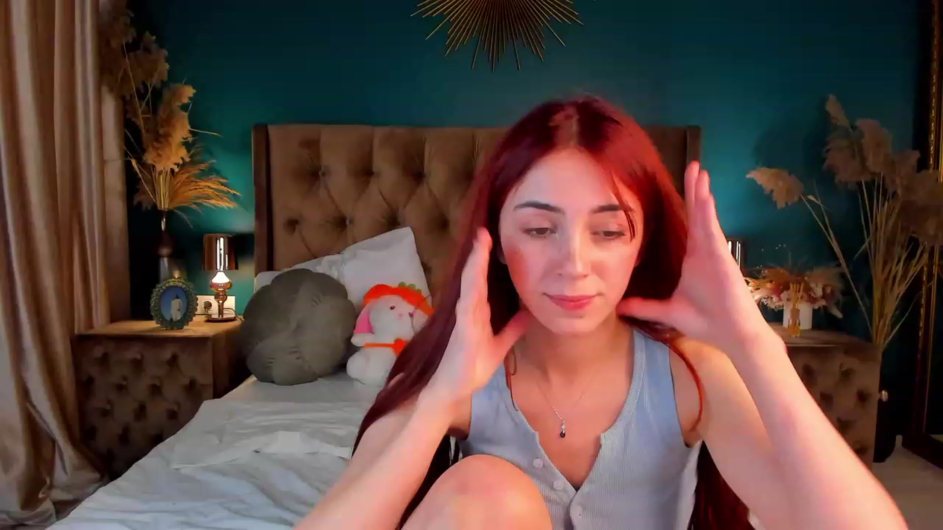 Gallery image thumbnail from ElsaYoung's myfreecams stream on, 12/12/2023, 14:51 image 17 of 20