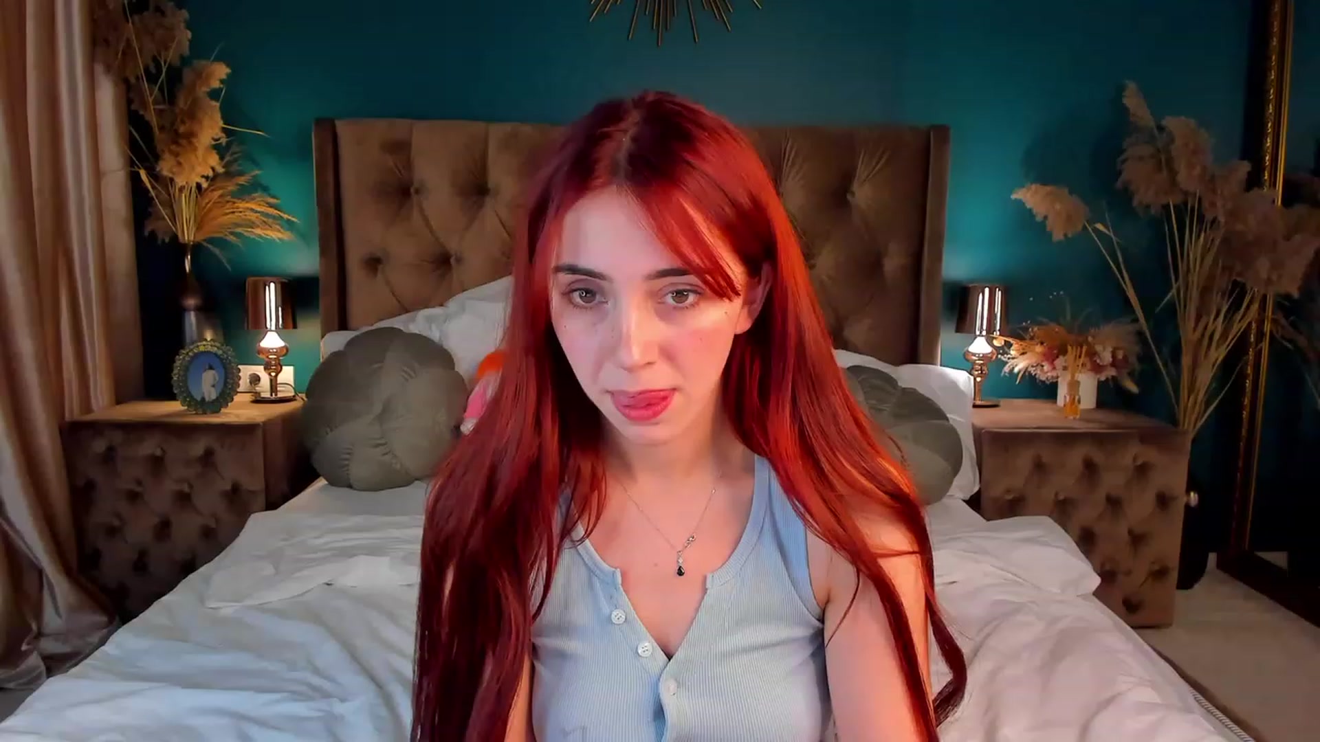 Gallery image thumbnail from ElsaYoung's myfreecams stream on, 12/12/2023, 15:25 image 11 of 20