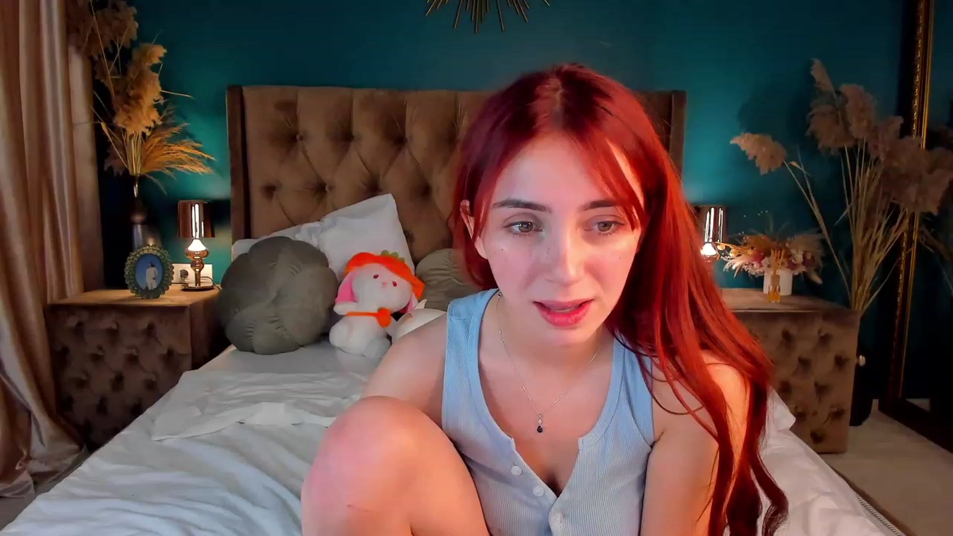 Gallery image thumbnail from ElsaYoung's myfreecams stream on, 12/12/2023, 15:25 image 16 of 20