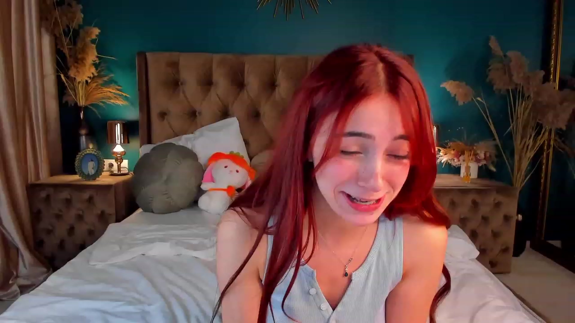 Gallery image thumbnail from ElsaYoung's myfreecams stream on, 12/12/2023, 15:25 image 10 of 20