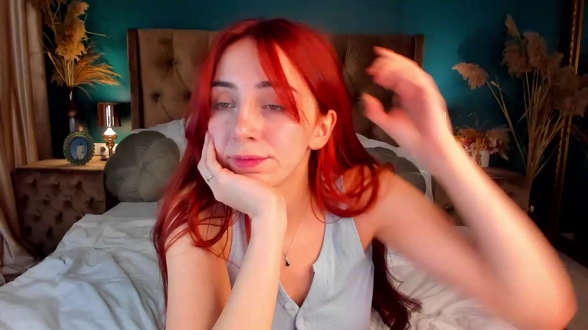 Gallery image thumbnail from ElsaYoung's myfreecams stream on, 12/12/2023, 17:38 image 13 of 20