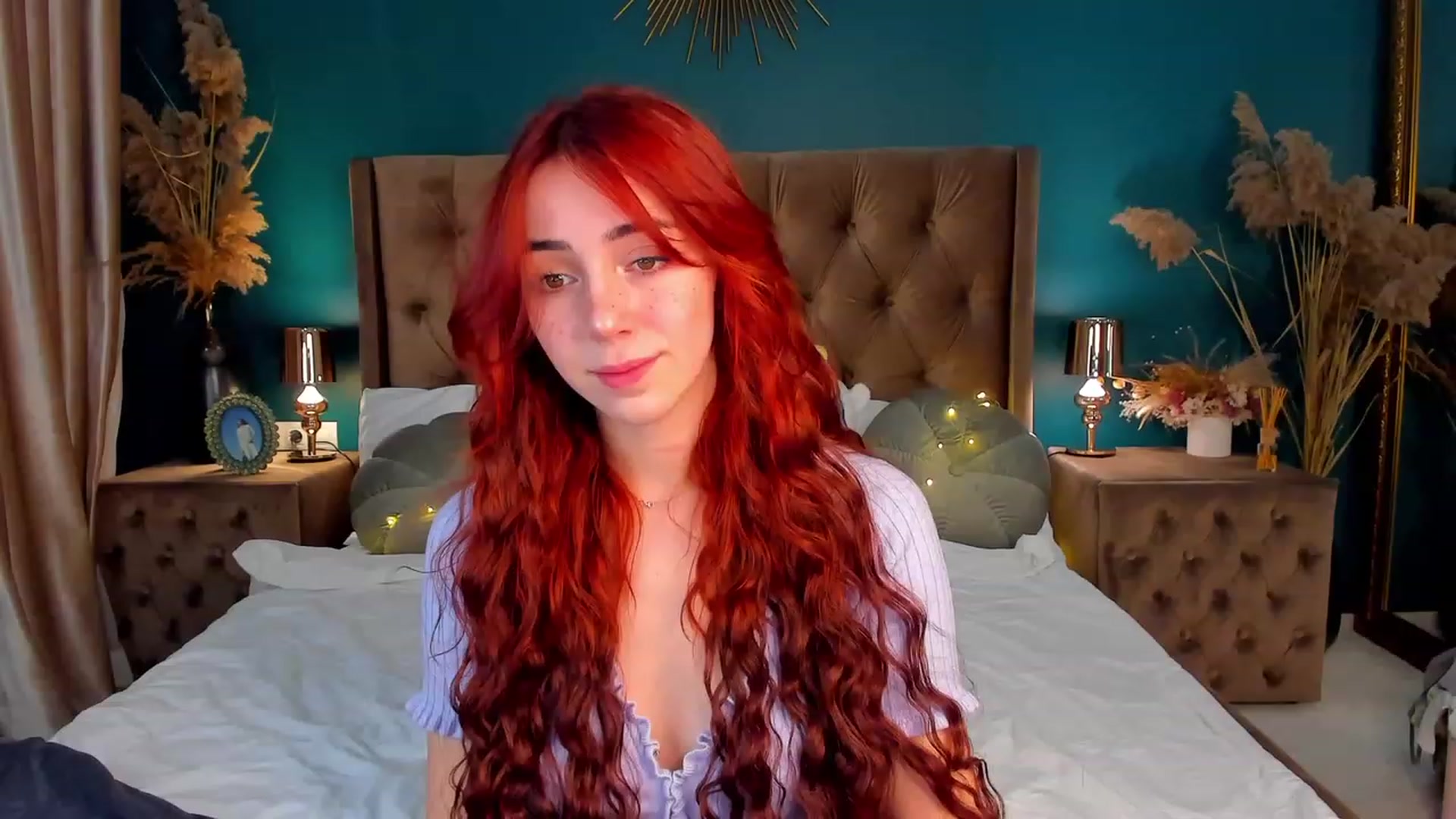 Gallery image thumbnail from ElsaYoung's myfreecams stream on, 12/14/2023, 20:18 image 12 of 20