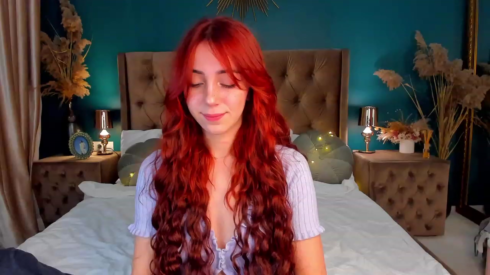 Gallery image thumbnail from ElsaYoung's myfreecams stream on, 12/14/2023, 20:18 image 13 of 20