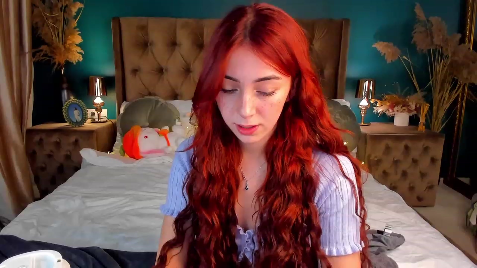 Gallery image thumbnail from ElsaYoung's myfreecams stream on, 12/14/2023, 22:40 image 12 of 20