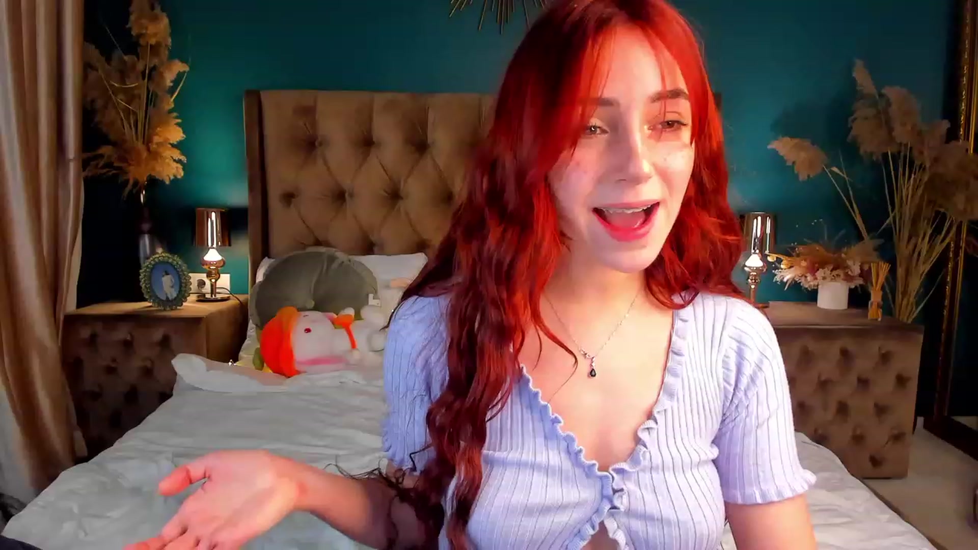 Gallery image thumbnail from ElsaYoung's myfreecams stream on, 12/14/2023, 22:40 image 16 of 20