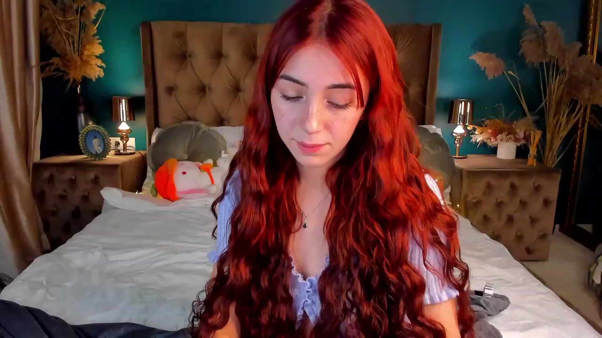 Gallery image thumbnail from ElsaYoung's myfreecams stream on, 12/14/2023, 22:40 image 14 of 20