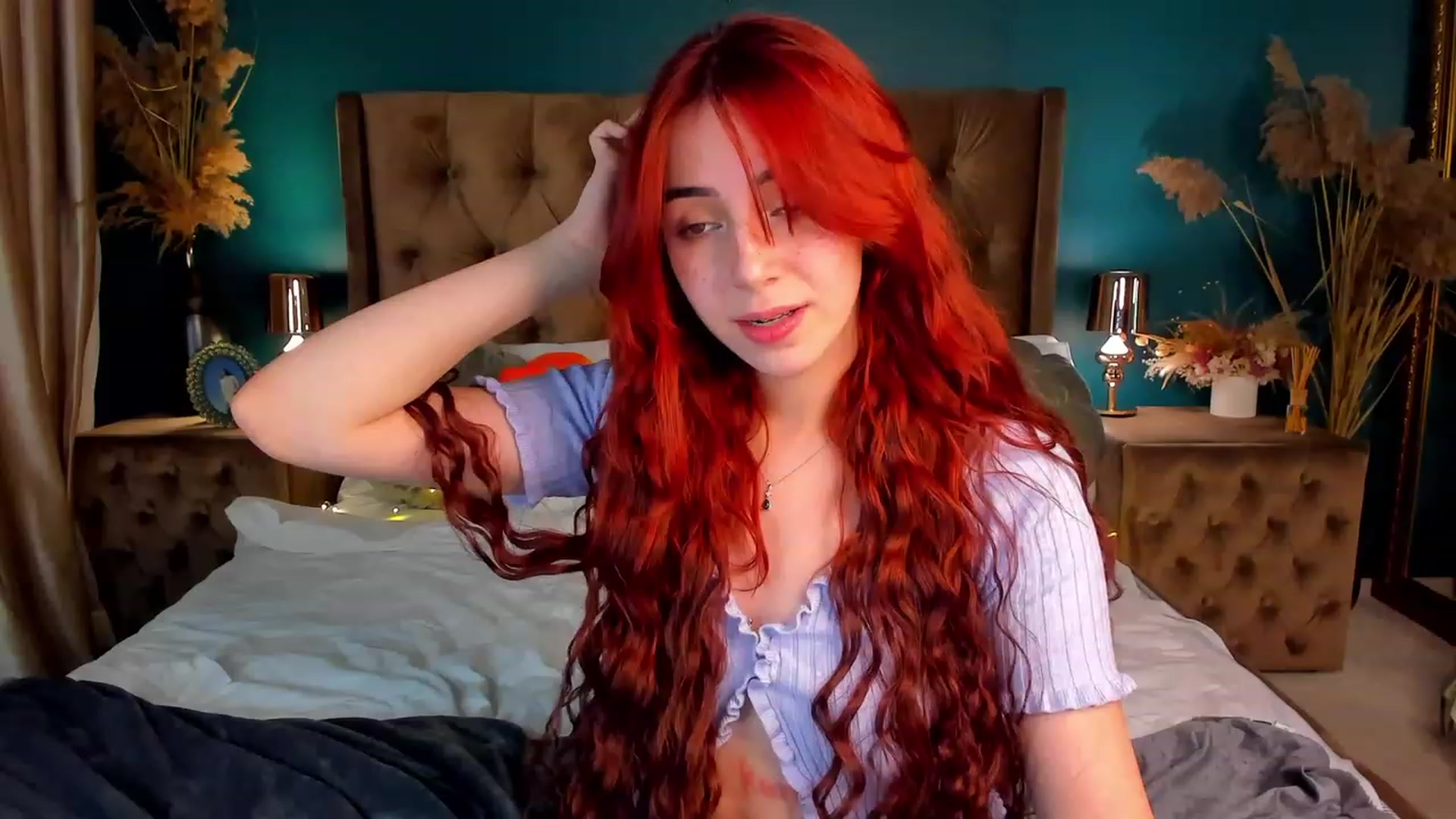 Gallery image thumbnail from ElsaYoung's myfreecams stream on, 12/15/2023, 24:09 image 16 of 20