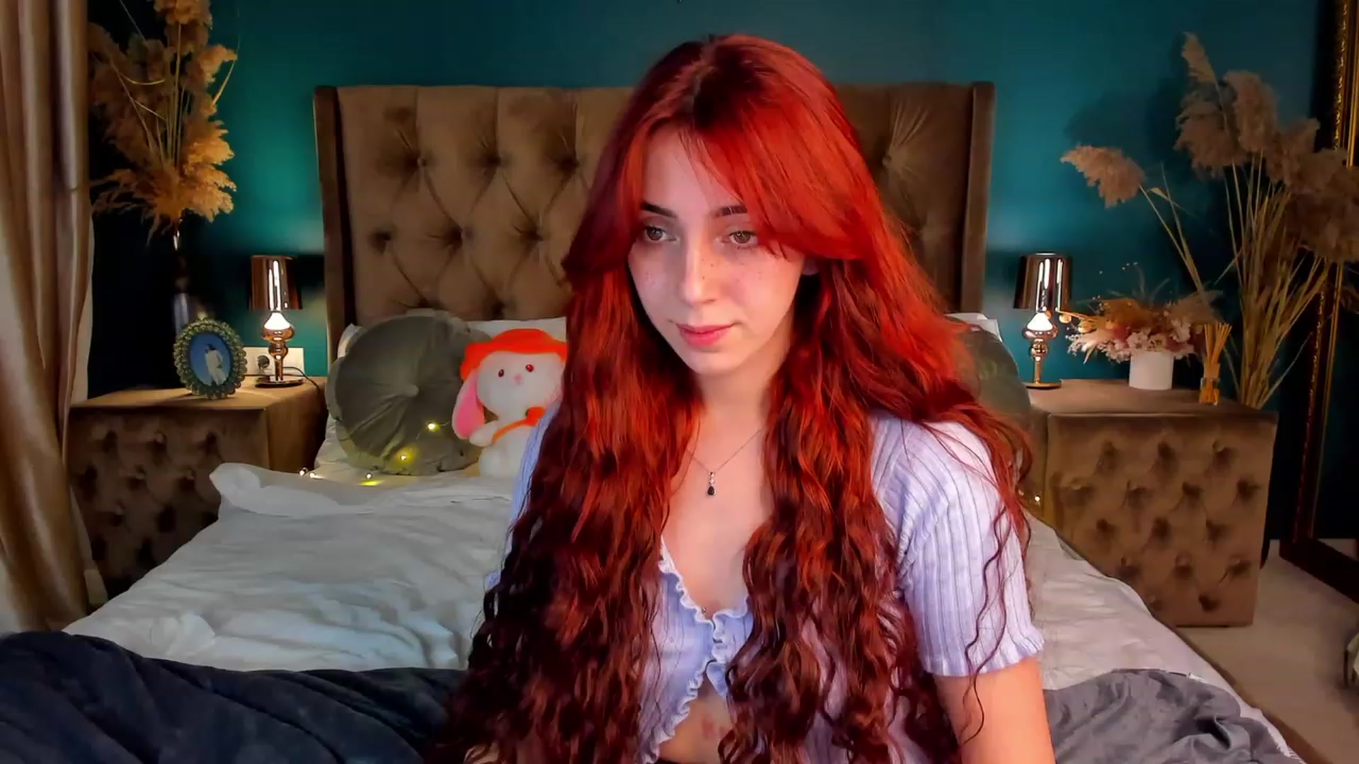 Gallery image thumbnail from ElsaYoung's myfreecams stream on, 12/15/2023, 24:09 image 18 of 20