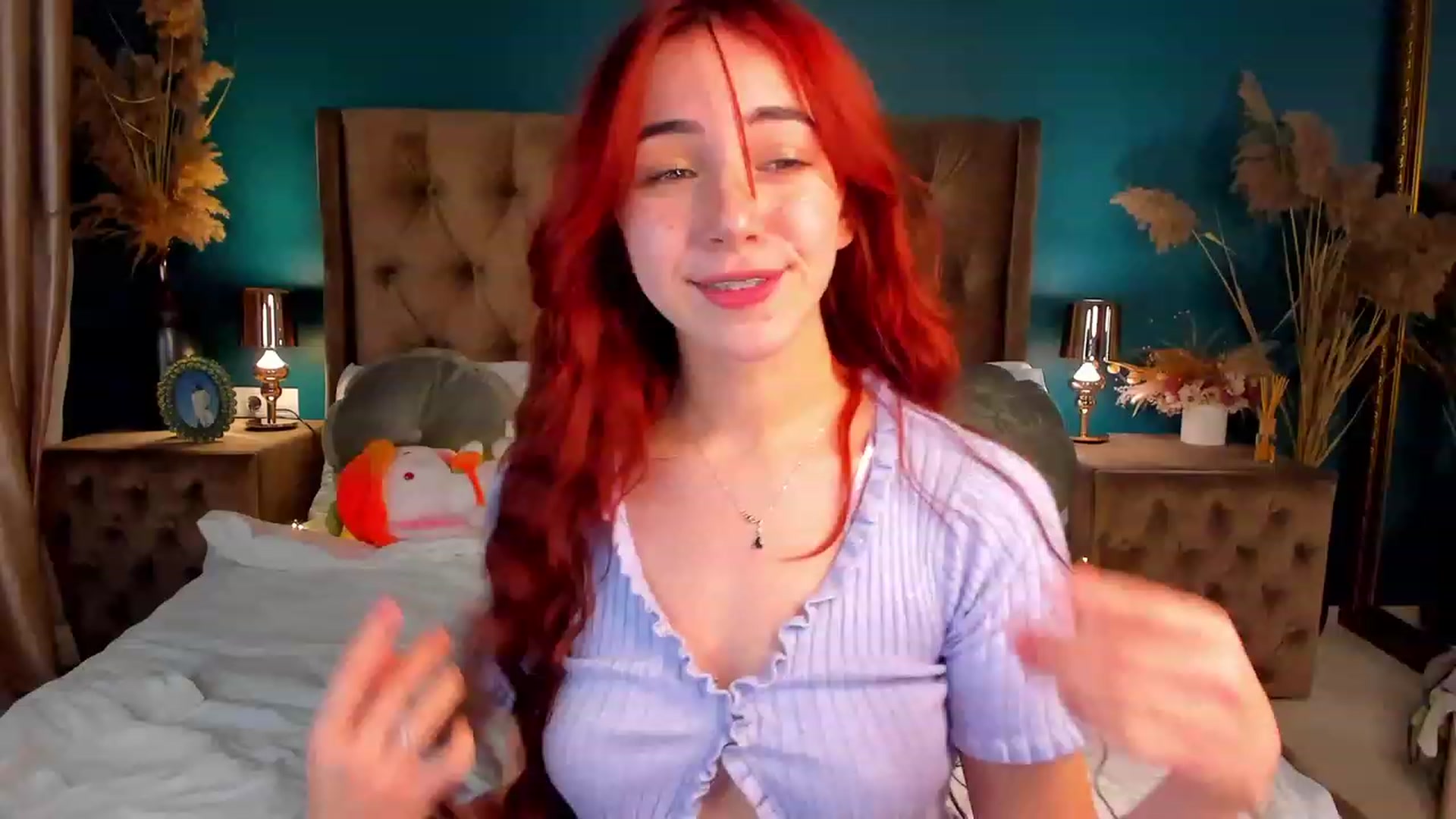 Gallery image thumbnail from ElsaYoung's myfreecams stream on, 12/15/2023, 24:09 image 3 of 20
