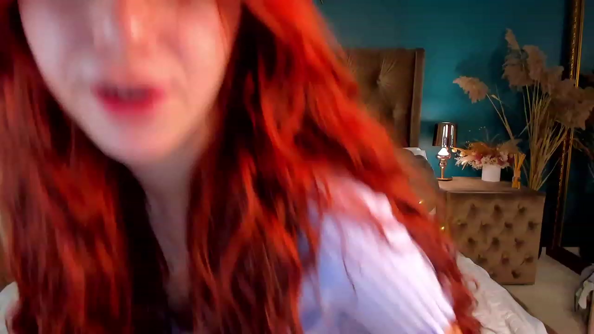 Gallery image thumbnail from ElsaYoung's myfreecams stream on, 12/15/2023, 24:09 image 4 of 20