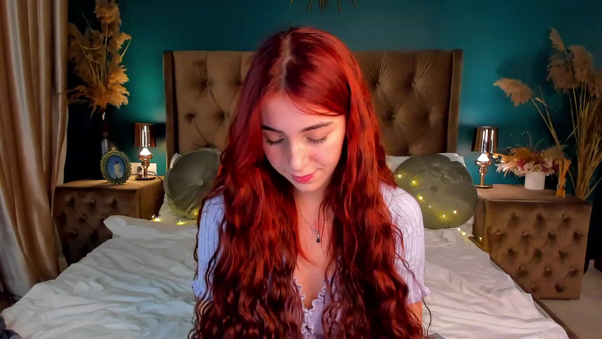 Gallery image thumbnail from ElsaYoung's myfreecams stream on, 12/15/2023, 01:31 image 11 of 20