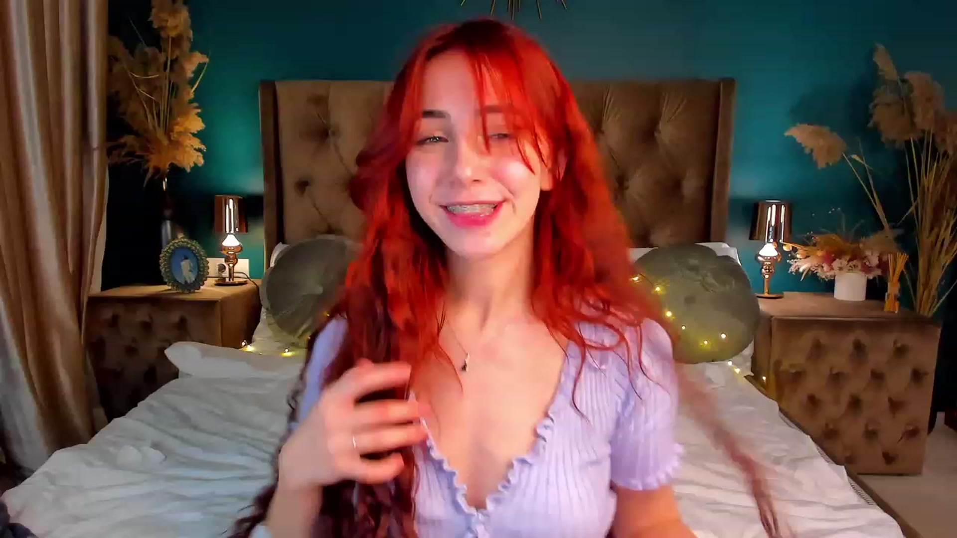 Gallery image thumbnail from ElsaYoung's myfreecams stream on, 12/15/2023, 01:31 image 20 of 20