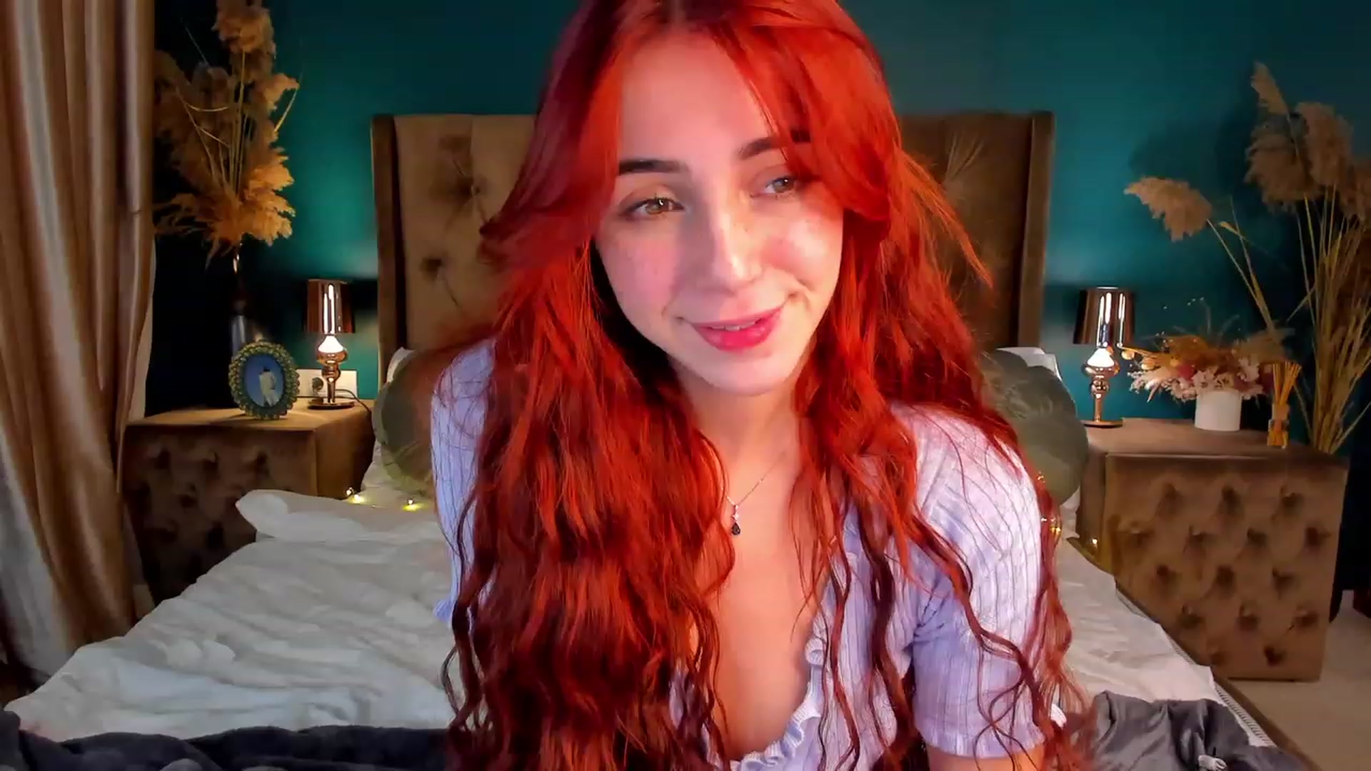 Gallery image thumbnail from ElsaYoung's myfreecams stream on, 12/15/2023, 02:24 image 2 of 20