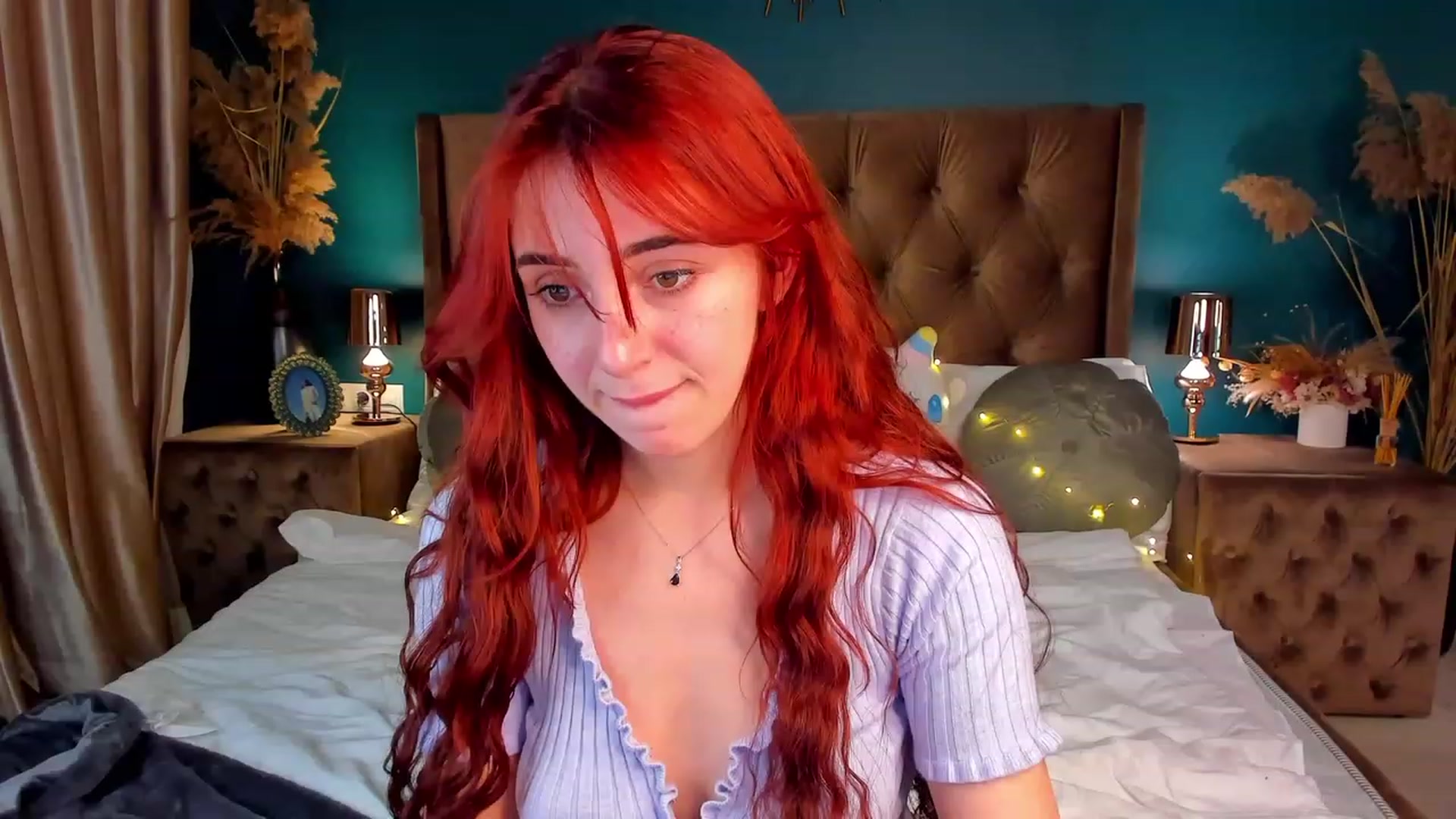 Gallery image thumbnail from ElsaYoung's myfreecams stream on, 12/15/2023, 02:24 image 14 of 20
