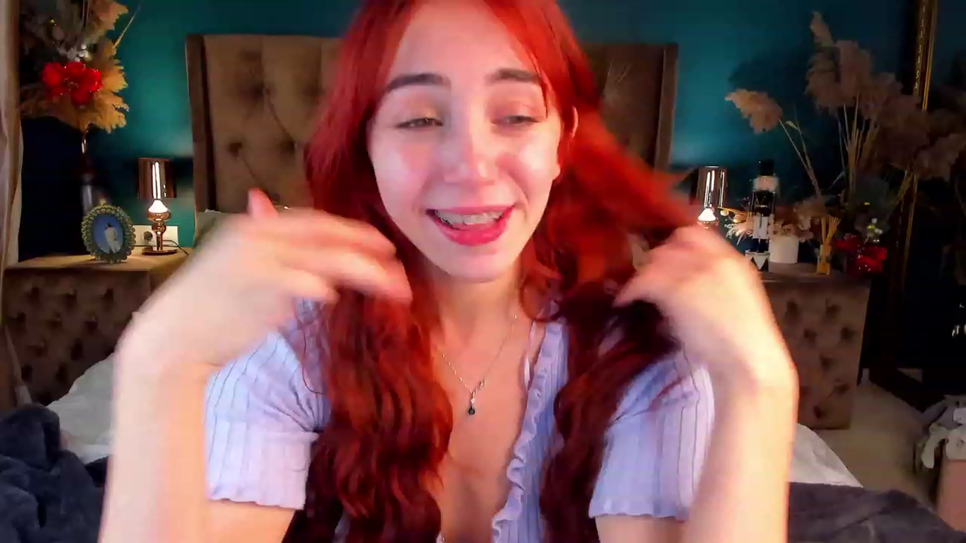 Gallery image thumbnail from ElsaYoung's myfreecams stream on, 12/15/2023, 05:04 image 7 of 20