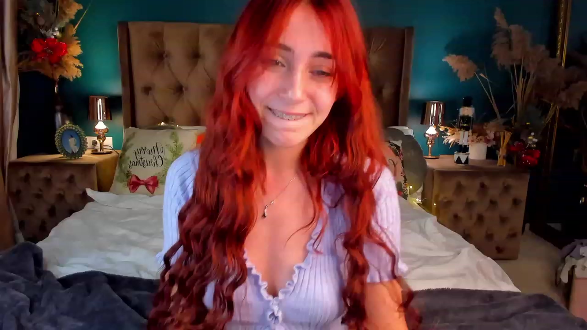 Gallery image thumbnail from ElsaYoung's myfreecams stream on, 12/15/2023, 05:04 image 4 of 20