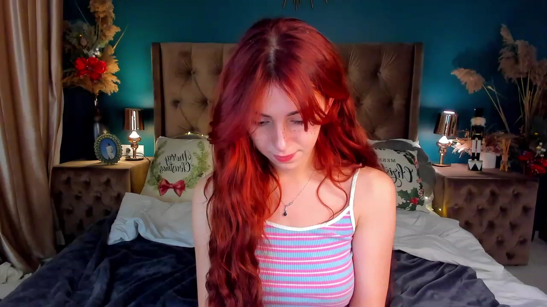 Gallery image thumbnail from ElsaYoung's myfreecams stream on, 12/15/2023, 14:02 image 13 of 20