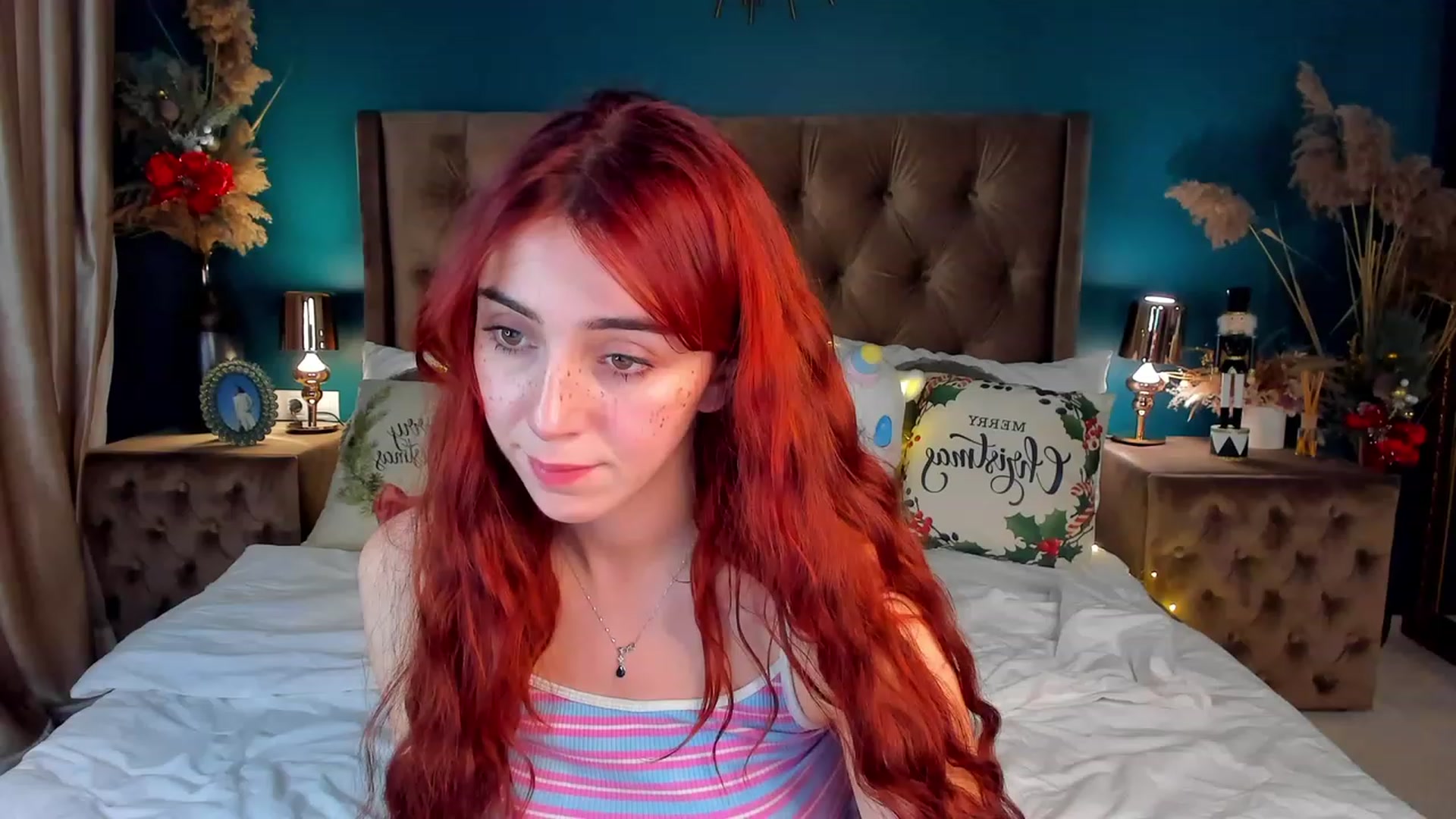 Gallery image thumbnail from ElsaYoung's myfreecams stream on, 12/15/2023, 16:15 image 12 of 20