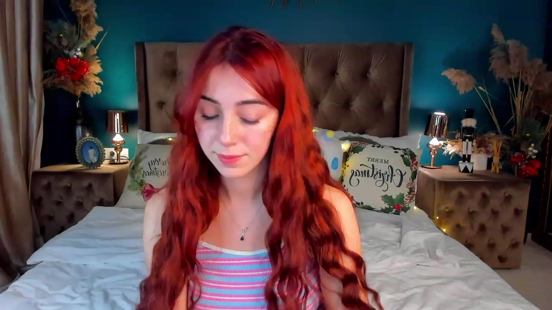 Gallery image thumbnail from ElsaYoung's myfreecams stream on, 12/15/2023, 16:15 image 9 of 20
