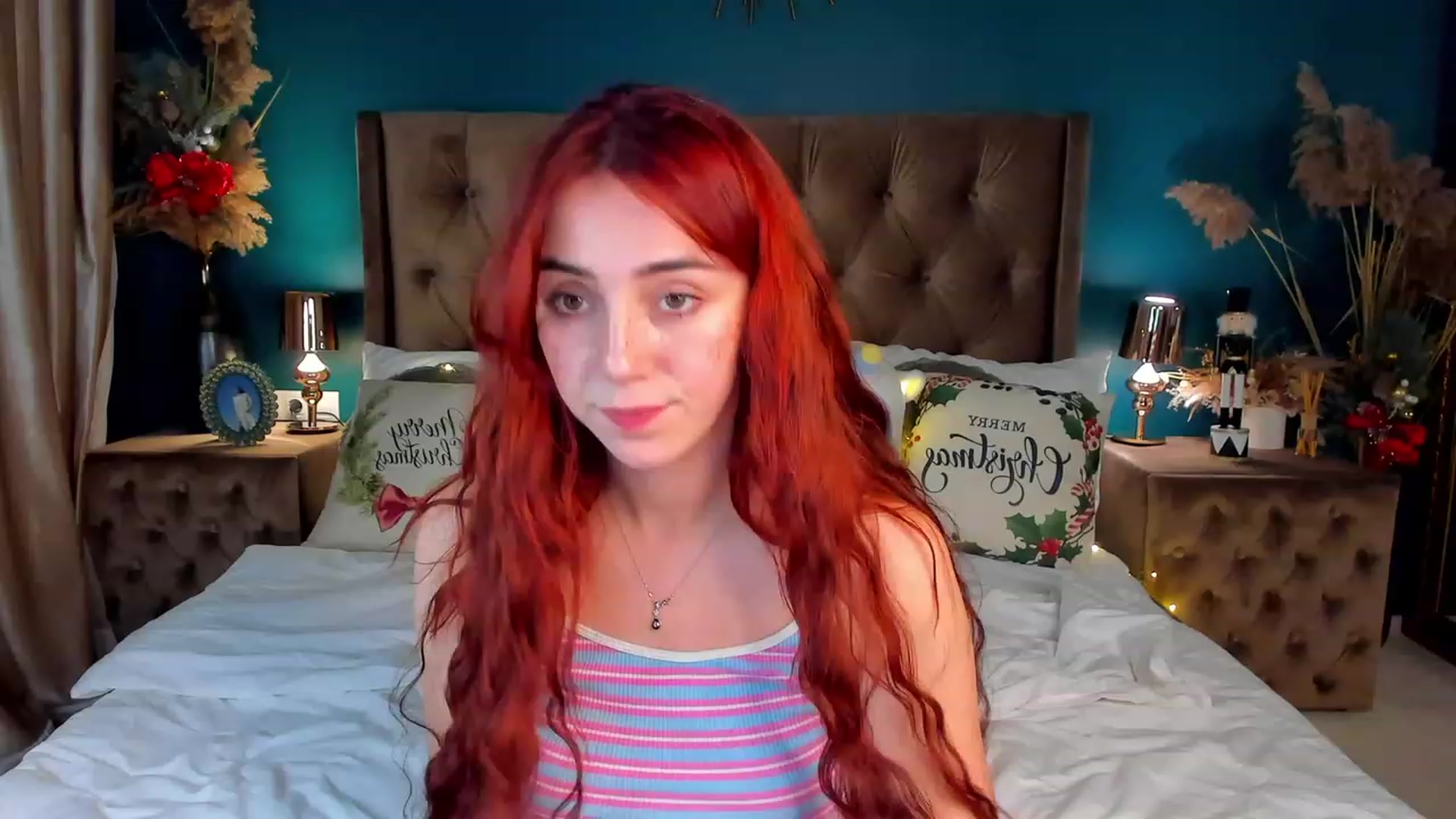 Gallery image thumbnail from ElsaYoung's myfreecams stream on, 12/15/2023, 16:15 image 6 of 20