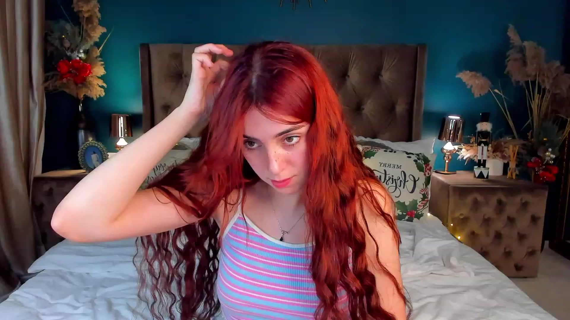 Gallery image thumbnail from ElsaYoung's myfreecams stream on, 12/15/2023, 16:15 image 4 of 20